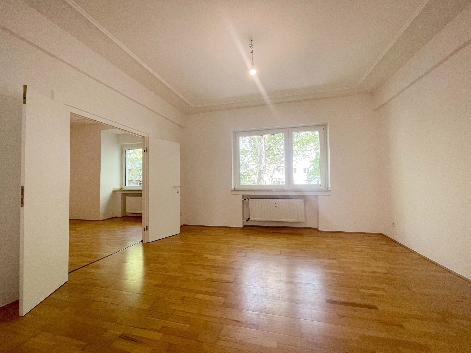 Immobilienangebot - Düsseldorf - Alle - Toplage Golzheim – gepflegtes MFH mit 12 Einheiten in unmittelbarer Rheinnähe!