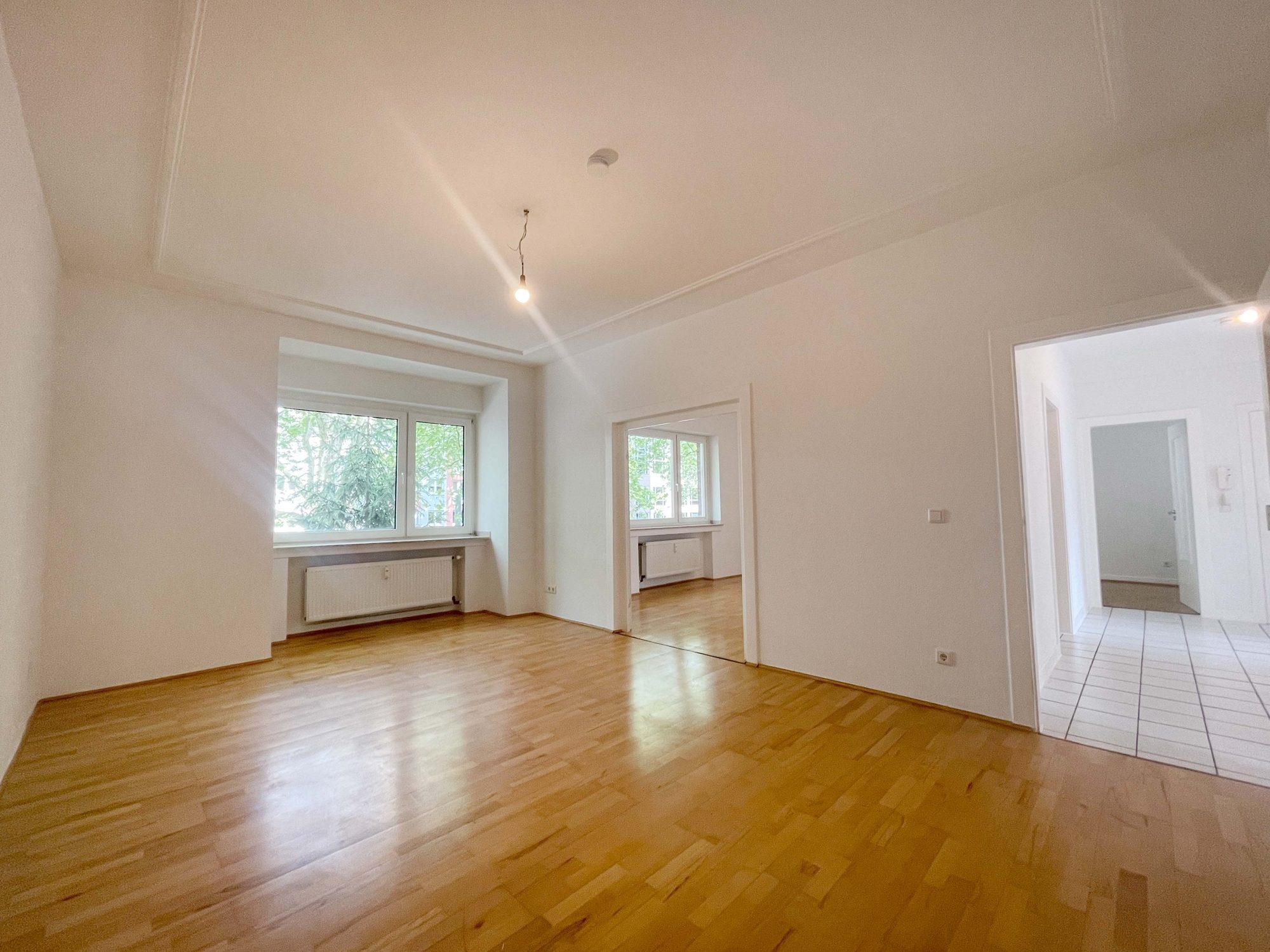 Immobilienangebot - Düsseldorf - Alle - Toplage Golzheim – gepflegtes MFH mit 12 Einheiten in unmittelbarer Rheinnähe!