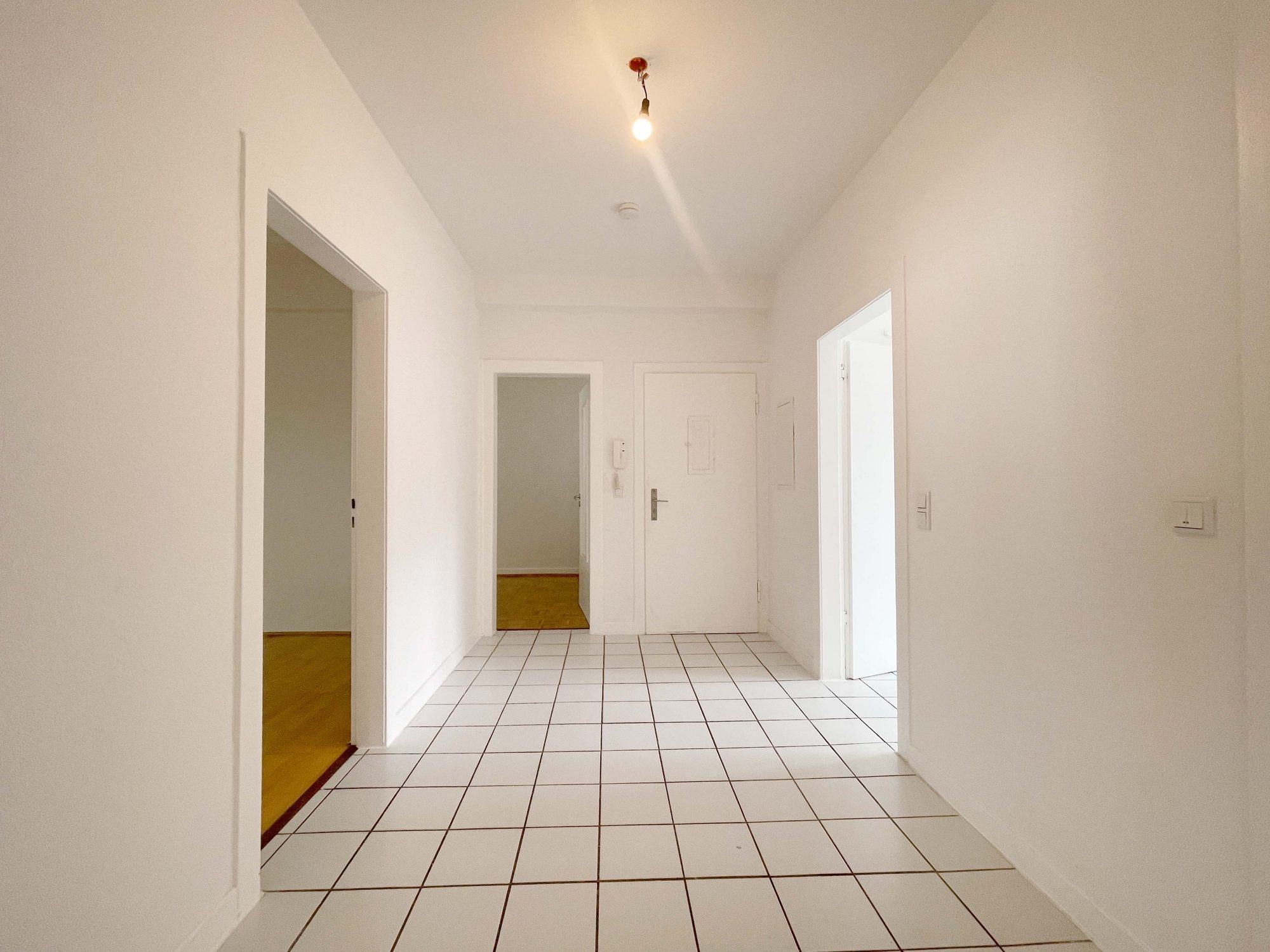 Immobilienangebot - Düsseldorf - Alle - Toplage Golzheim – gepflegtes MFH mit 12 Einheiten in unmittelbarer Rheinnähe!