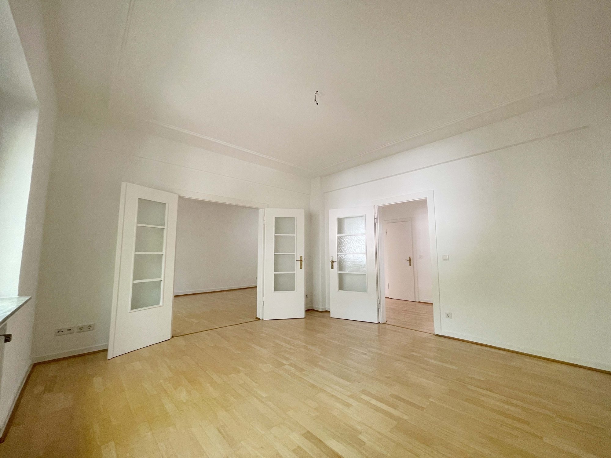 Immobilienangebot - Düsseldorf - Alle - Toplage Golzheim – gepflegtes MFH mit 12 Einheiten in unmittelbarer Rheinnähe!