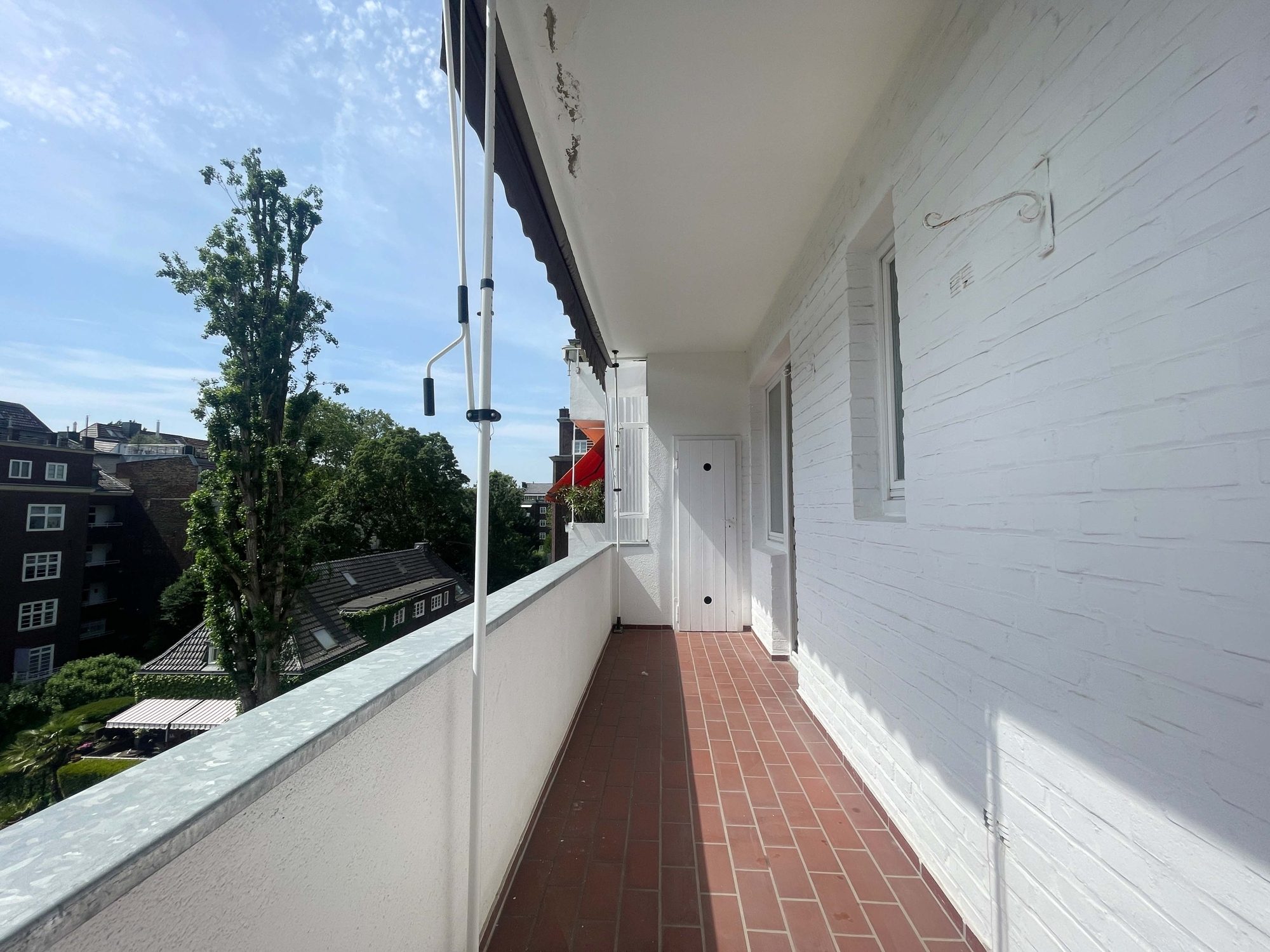 Immobilienangebot - Düsseldorf - Alle - Toplage Golzheim – gepflegtes MFH mit 12 Einheiten in unmittelbarer Rheinnähe!