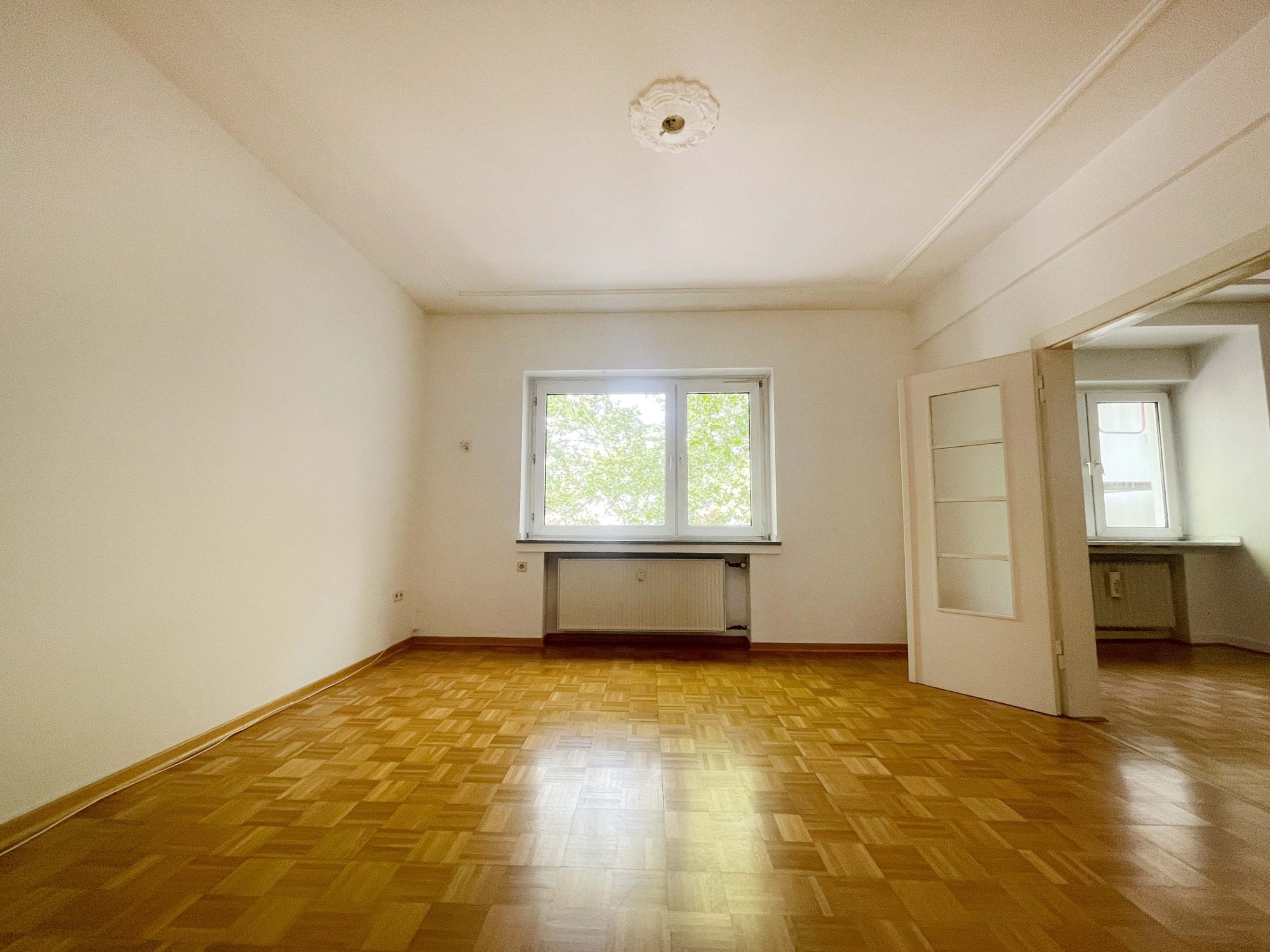Immobilienangebot - Düsseldorf - Alle - Toplage Golzheim – gepflegtes MFH mit 12 Einheiten in unmittelbarer Rheinnähe!