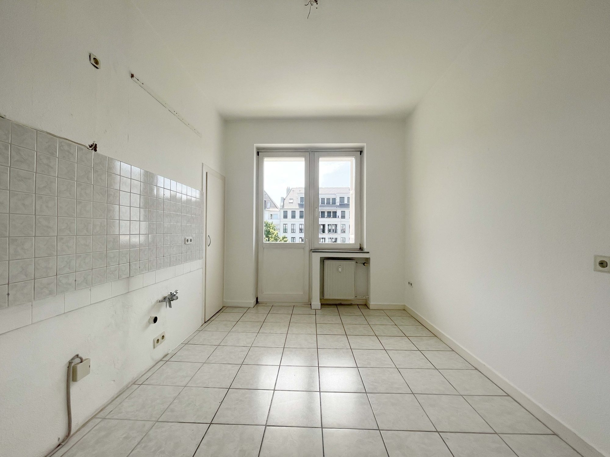 Immobilienangebot - Düsseldorf - Alle - Toplage Golzheim – gepflegtes MFH mit 12 Einheiten in unmittelbarer Rheinnähe!