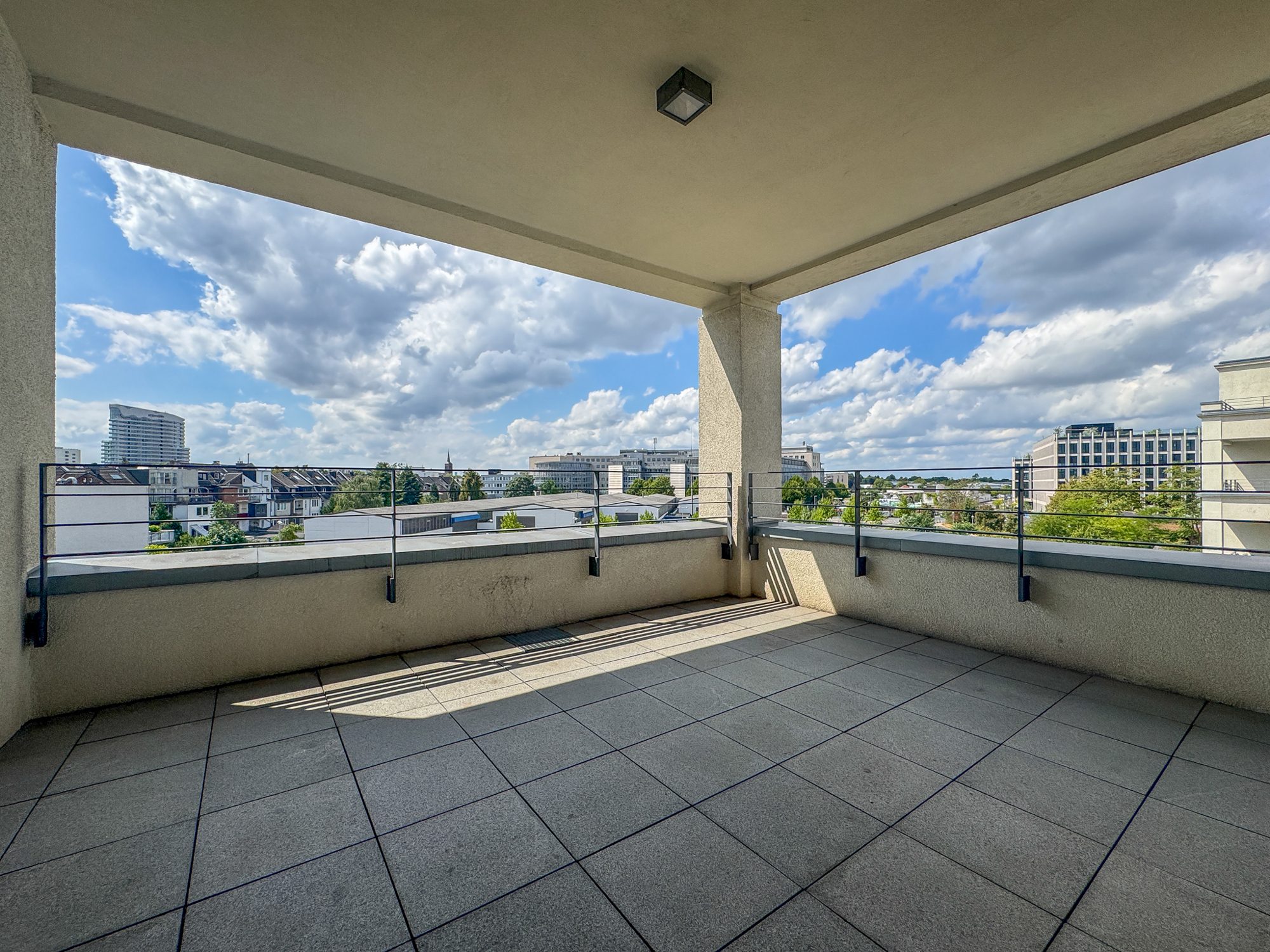 Immobilienangebot - Düsseldorf - Alle - Heinrich Heine Gärten: repräsentative 2 Zimmer-Wohnung