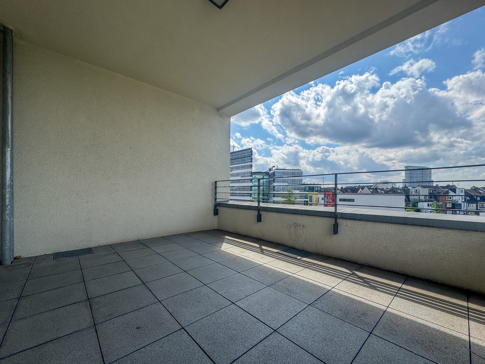 Immobilienangebot - Düsseldorf - Alle - Heinrich Heine Gärten: repräsentative 2 Zimmer-Wohnung