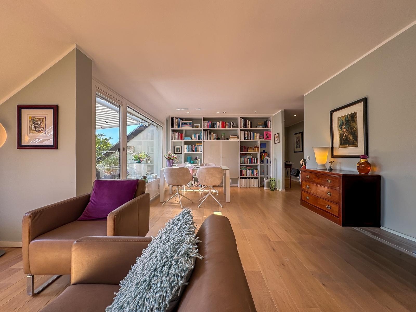 Immobilienangebot - Düsseldorf / Urdenbach - Alle - Urdenbach: Einziehen & Wohlfühlen: Hochwertige 3-Zimmer-Wohnung mit Balkon ins Grüne