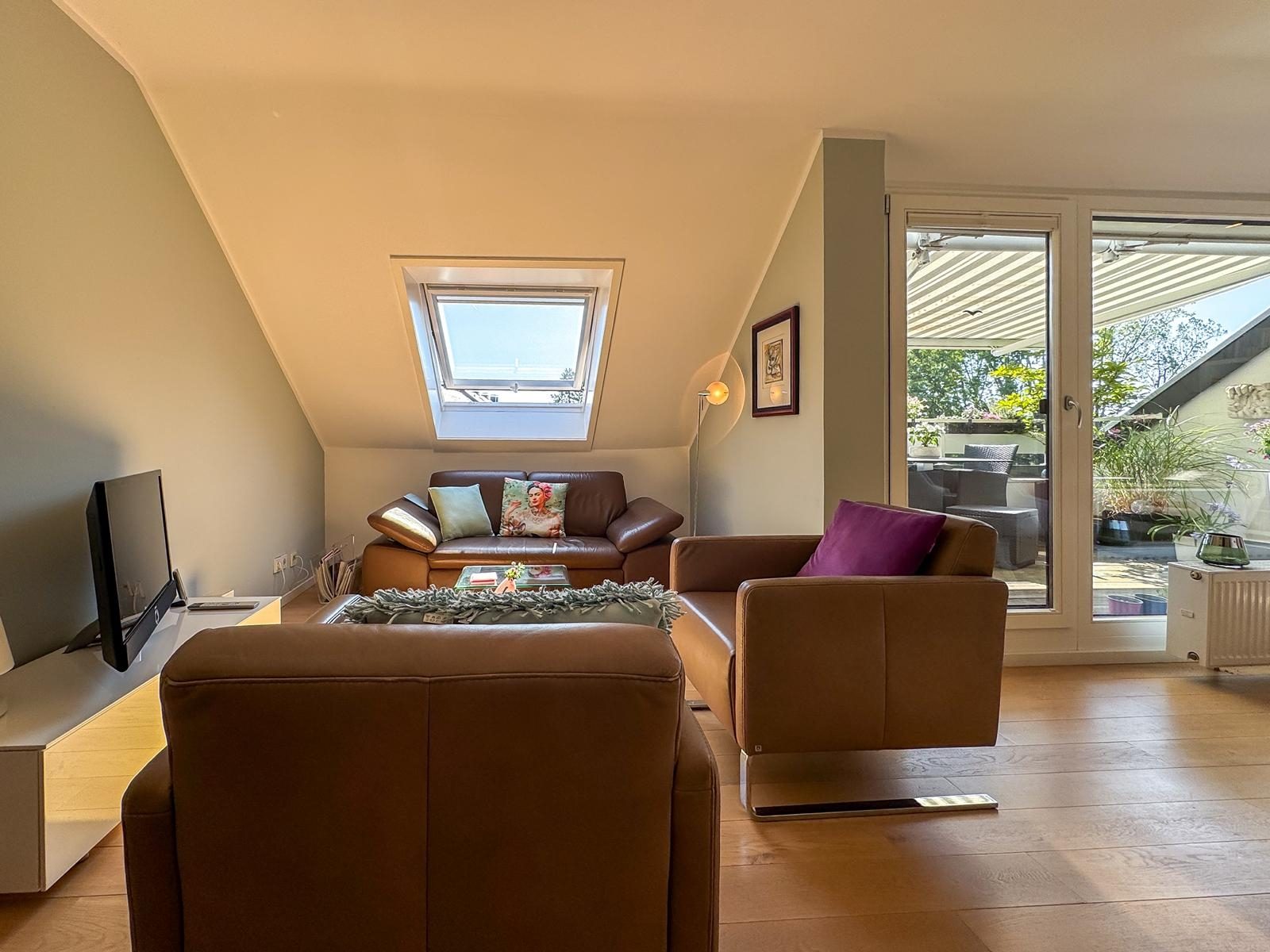 Immobilienangebot - Düsseldorf / Urdenbach - Alle - Urdenbach: Einziehen & Wohlfühlen: Hochwertige 3-Zimmer-Wohnung mit Balkon ins Grüne