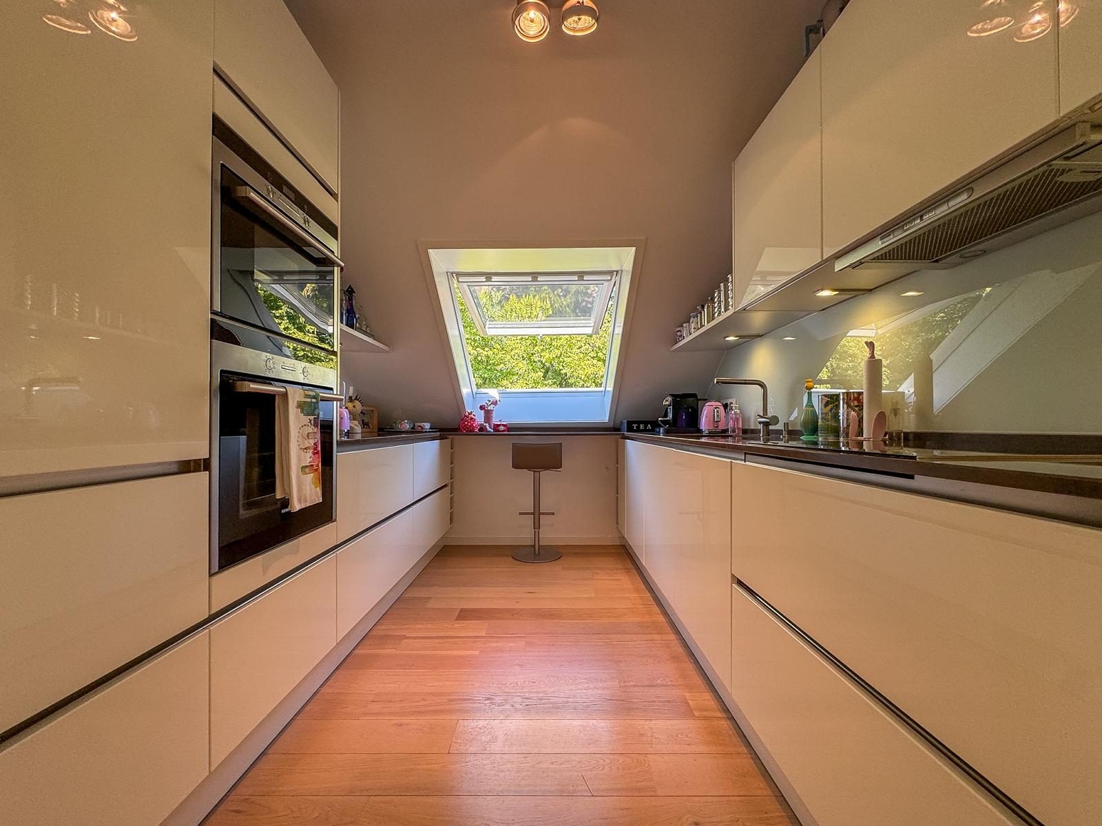Immobilienangebot - Düsseldorf / Urdenbach - Alle - Urdenbach: Einziehen & Wohlfühlen: Hochwertige 3-Zimmer-Wohnung mit Balkon ins Grüne