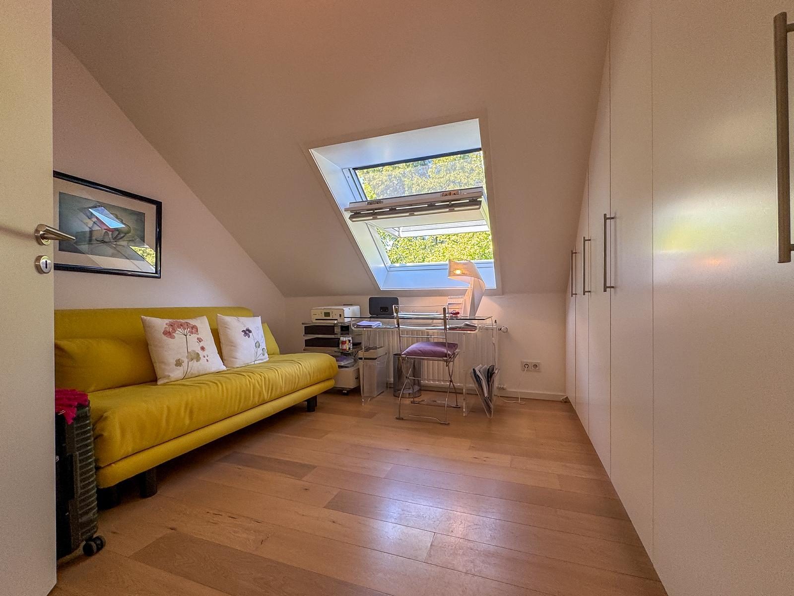 Immobilienangebot - Düsseldorf / Urdenbach - Alle - Urdenbach: Einziehen & Wohlfühlen: Hochwertige 3-Zimmer-Wohnung mit Balkon ins Grüne