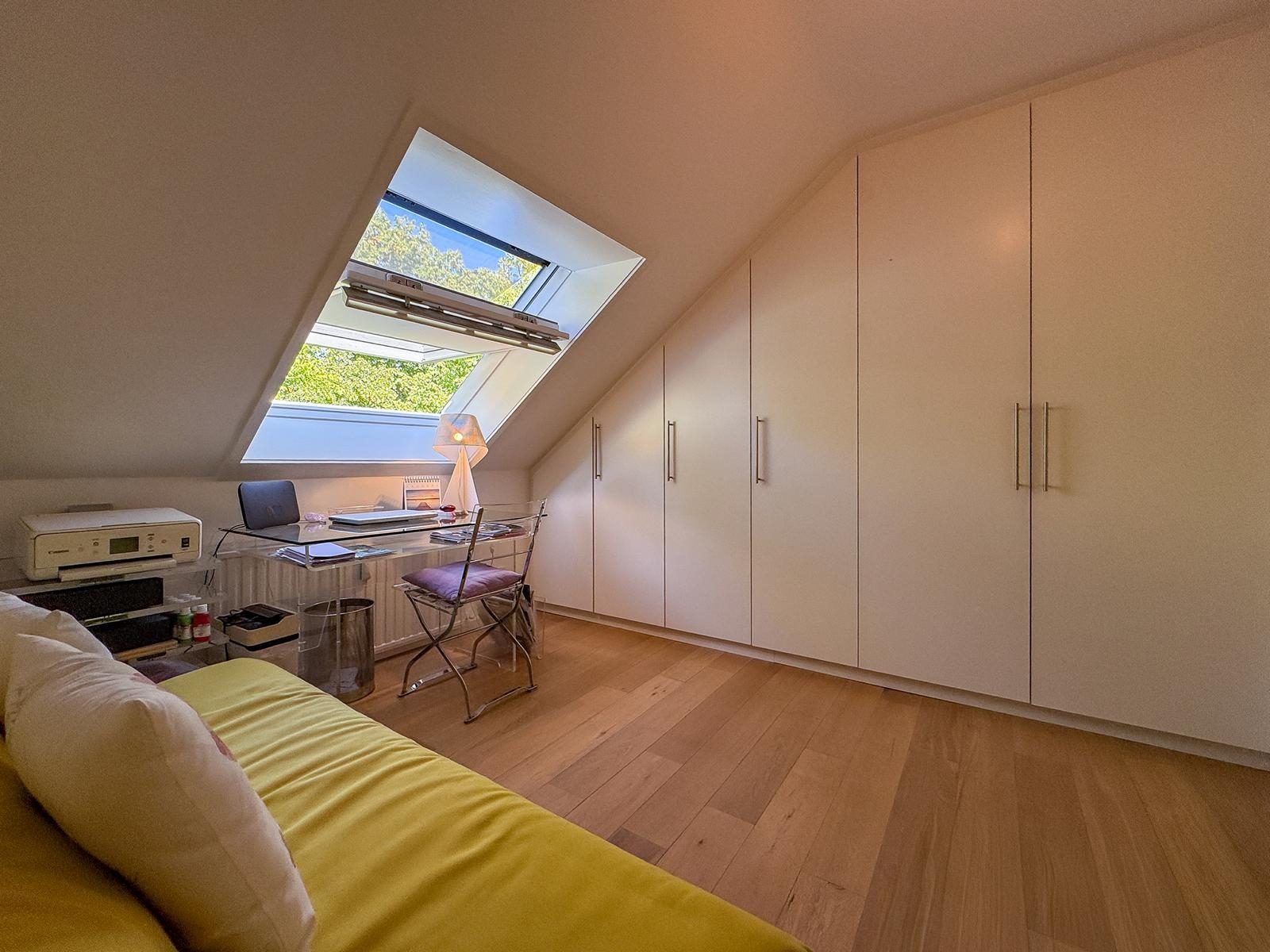 Immobilienangebot - Düsseldorf / Urdenbach - Alle - Urdenbach: Einziehen & Wohlfühlen: Hochwertige 3-Zimmer-Wohnung mit Balkon ins Grüne