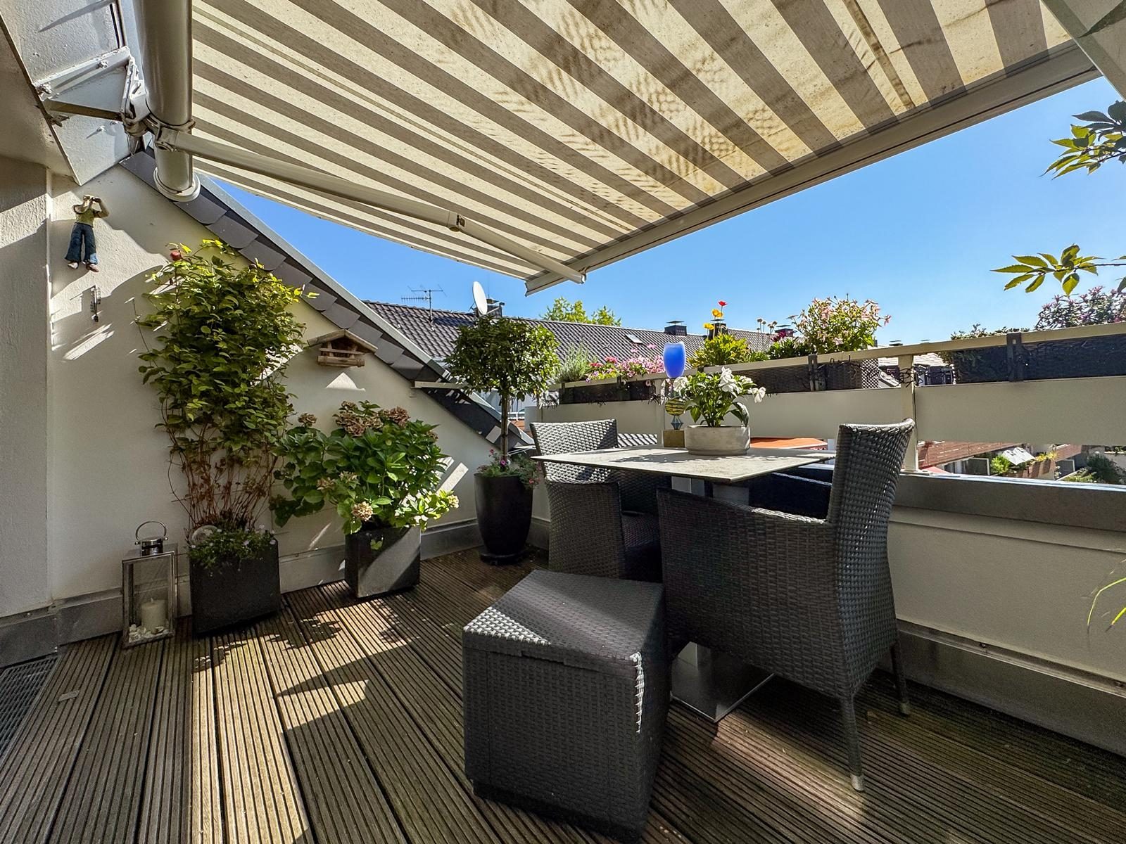 Immobilienangebot - Düsseldorf / Urdenbach - Alle - Urdenbach: Einziehen & Wohlfühlen: Hochwertige 3-Zimmer-Wohnung mit Balkon ins Grüne