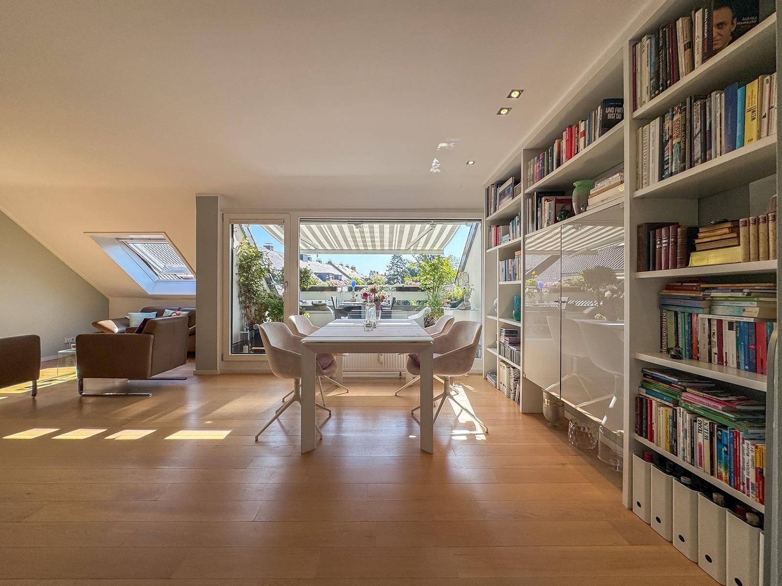 Immobilienangebot - Düsseldorf / Urdenbach - Alle - Urdenbach: Einziehen & Wohlfühlen: Hochwertige 3-Zimmer-Wohnung mit Balkon ins Grüne