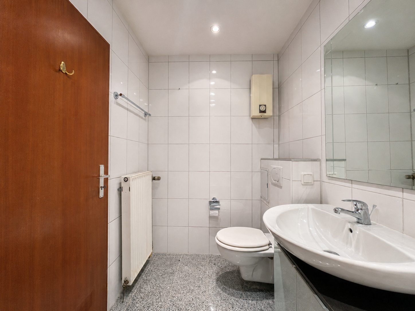 Immobilienangebot - Düsseldorf / Lichtenbroich - Alle - Lichtenbroich: helle 1-Zimmerwohnung mit Balkon & Tiefgaragenstellplatz in ruigher Lage