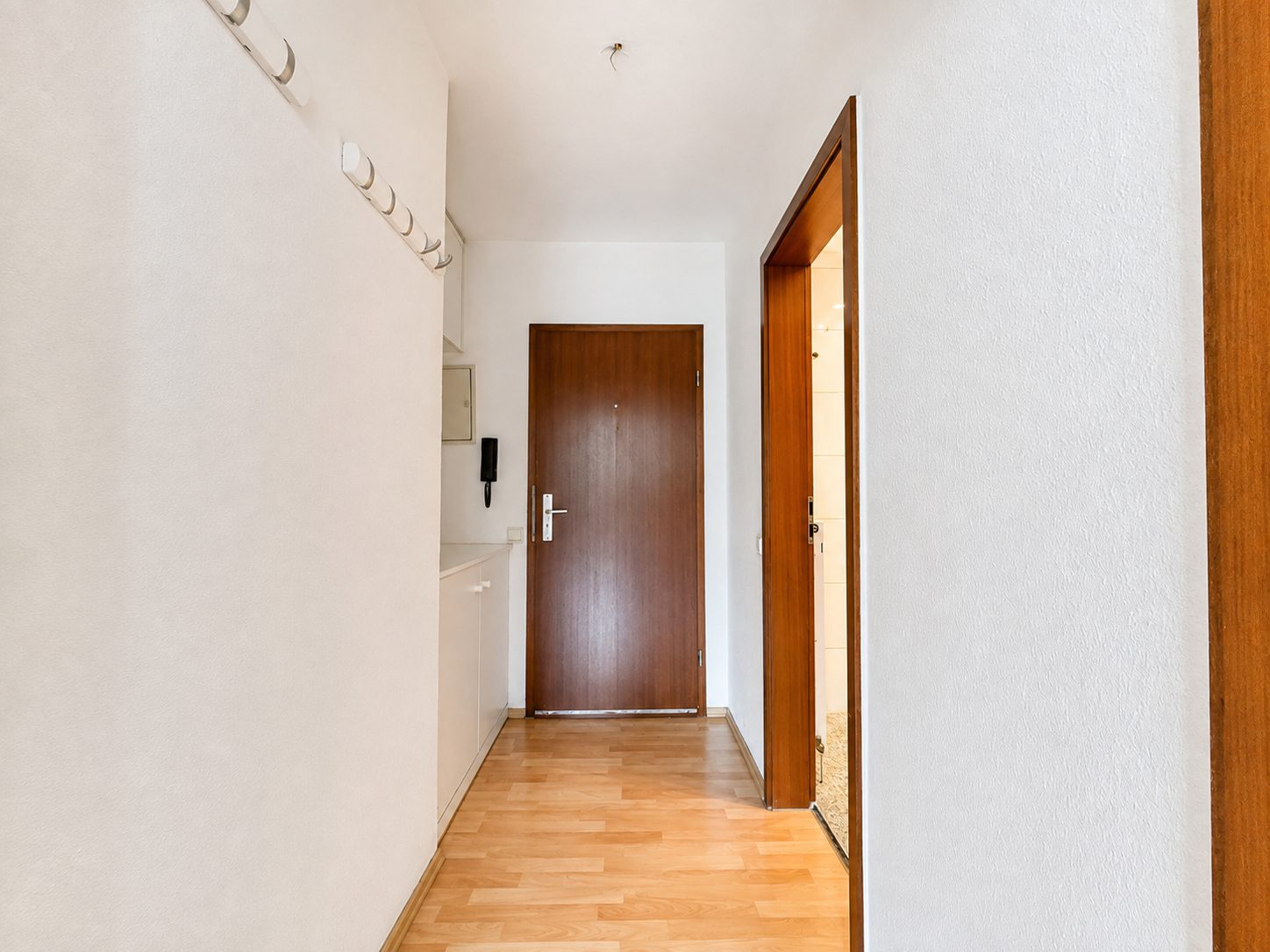 Immobilienangebot - Düsseldorf / Lichtenbroich - Alle - Lichtenbroich: helle 1-Zimmerwohnung mit Balkon & Tiefgaragenstellplatz in ruigher Lage