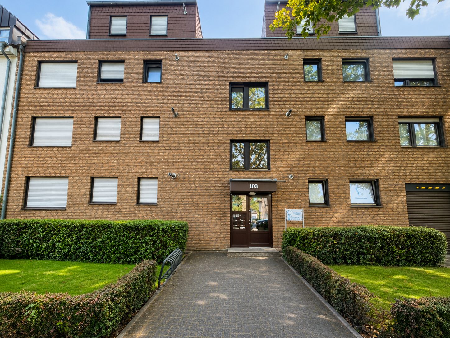 Immobilienangebot - Düsseldorf / Lichtenbroich - Alle - Lichtenbroich: helle 1-Zimmerwohnung mit Balkon & Tiefgaragenstellplatz in ruigher Lage