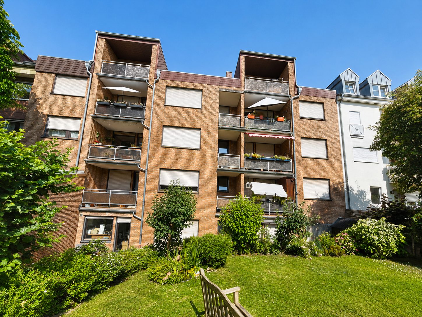 Immobilienangebot - Düsseldorf / Lichtenbroich - Alle - Lichtenbroich: helle 1-Zimmerwohnung mit Balkon & Tiefgaragenstellplatz in ruigher Lage