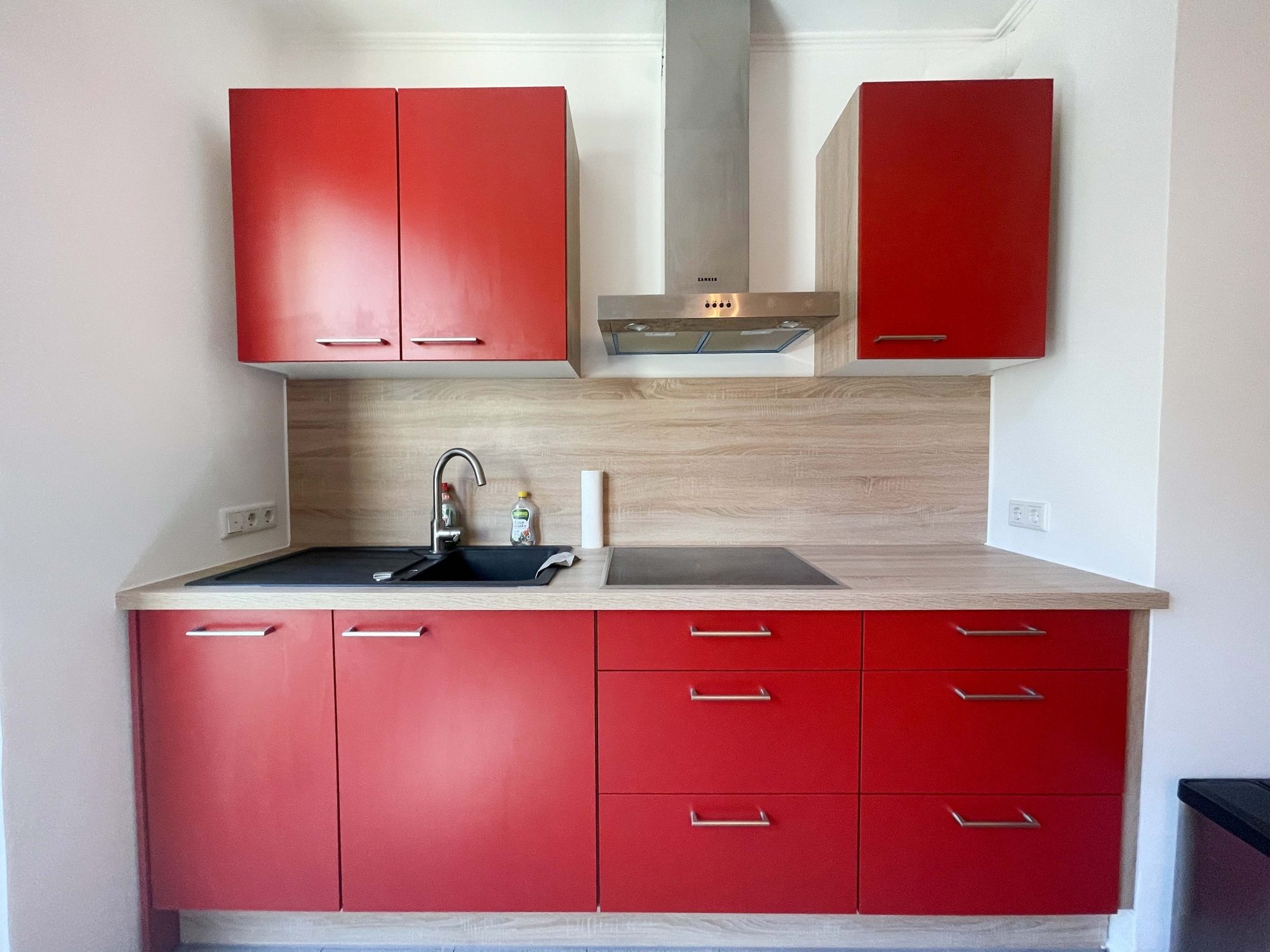 Immobilienangebot - Düsseldorf - Alle - Zentrale Lage trifft Wohnkomfort: Bezugsfreie & Großzügige 2-Zimmerwohnung mit Balkon & Einbauküche!