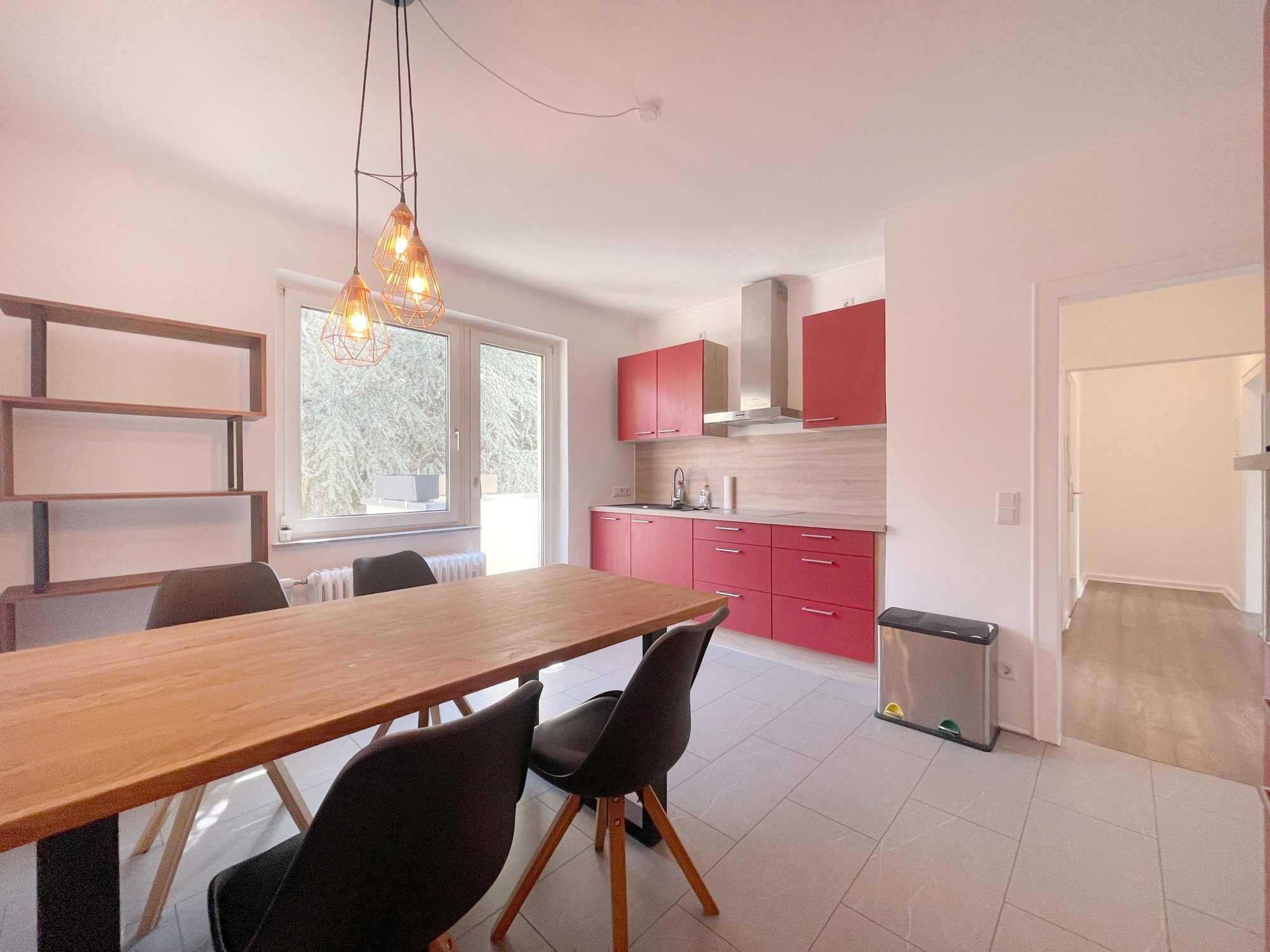 Immobilienangebot - Düsseldorf - Alle - Zentrale Lage trifft Wohnkomfort: Bezugsfreie & Großzügige 2-Zimmerwohnung mit Balkon & Einbauküche!