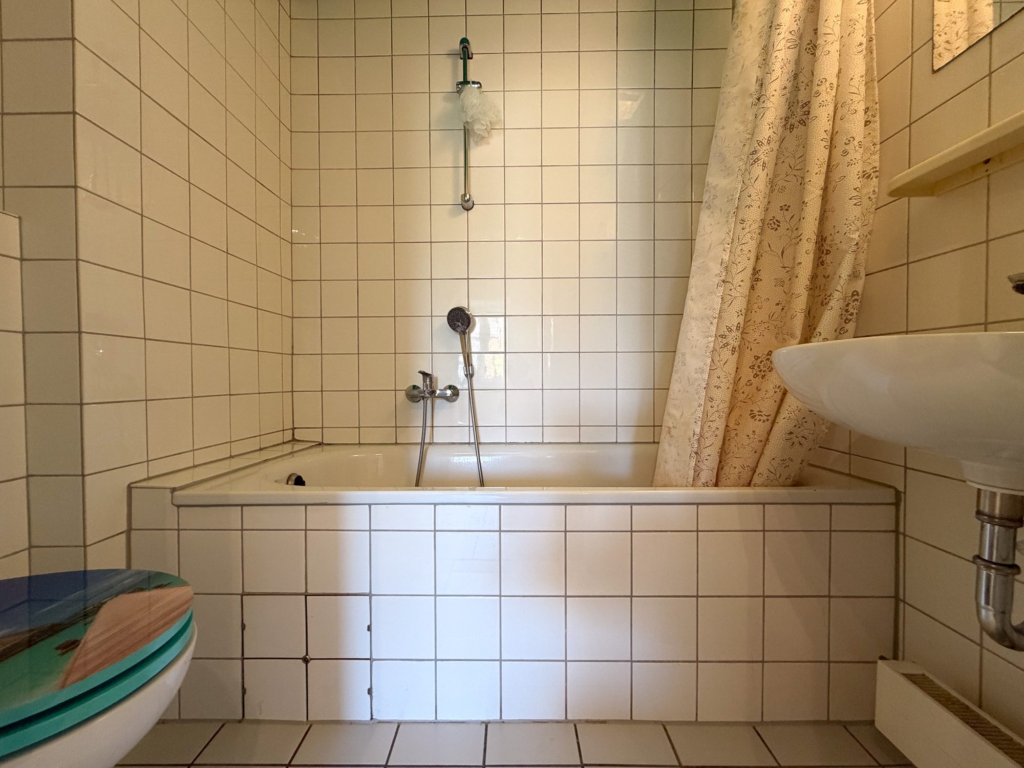 Immobilienangebot - Düsseldorf - Alle - Düsseldorf-Oberbilk: Charmante 2-Zimmer-Dachgeschosswohnung mit Galerieebene und Balkon!