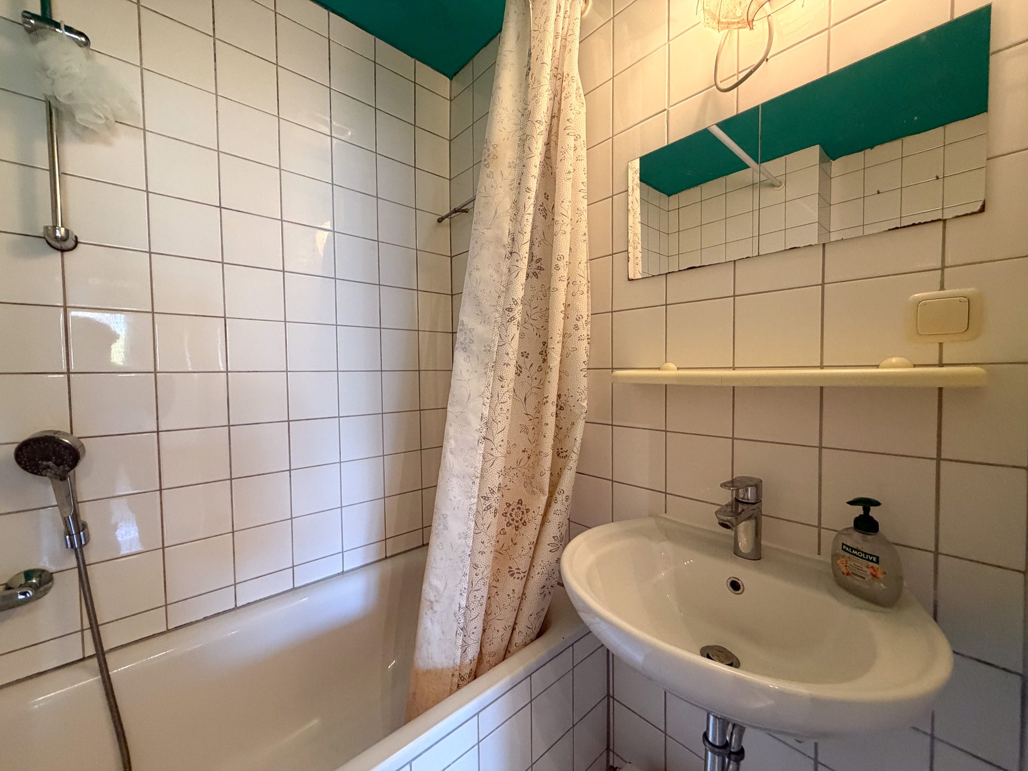 Immobilienangebot - Düsseldorf - Alle - Düsseldorf-Oberbilk: Charmante 2-Zimmer-Dachgeschosswohnung mit Galerieebene und Balkon!