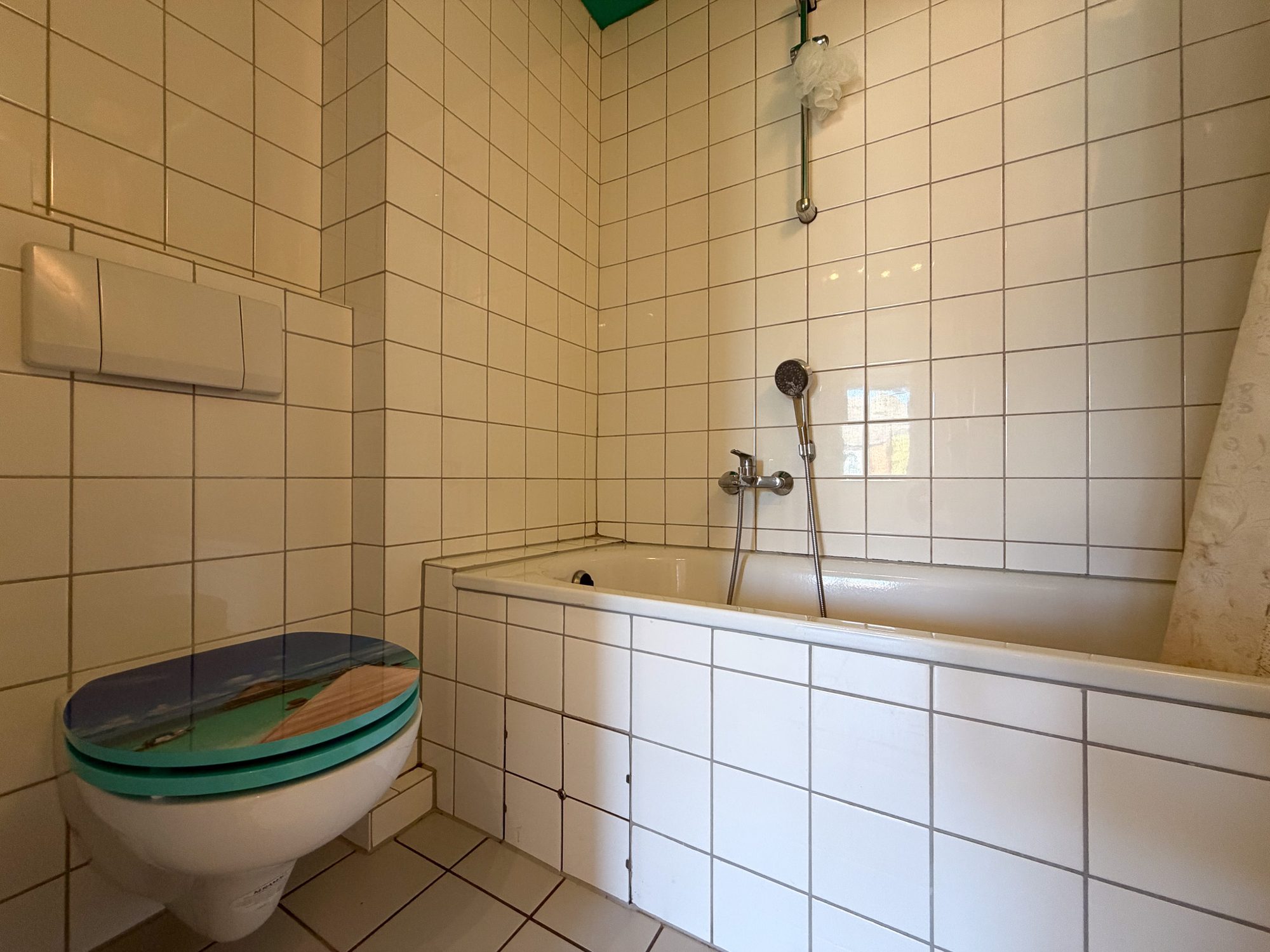 Immobilienangebot - Düsseldorf - Alle - Düsseldorf-Oberbilk: Charmante 2-Zimmer-Dachgeschosswohnung mit Galerieebene und Balkon!