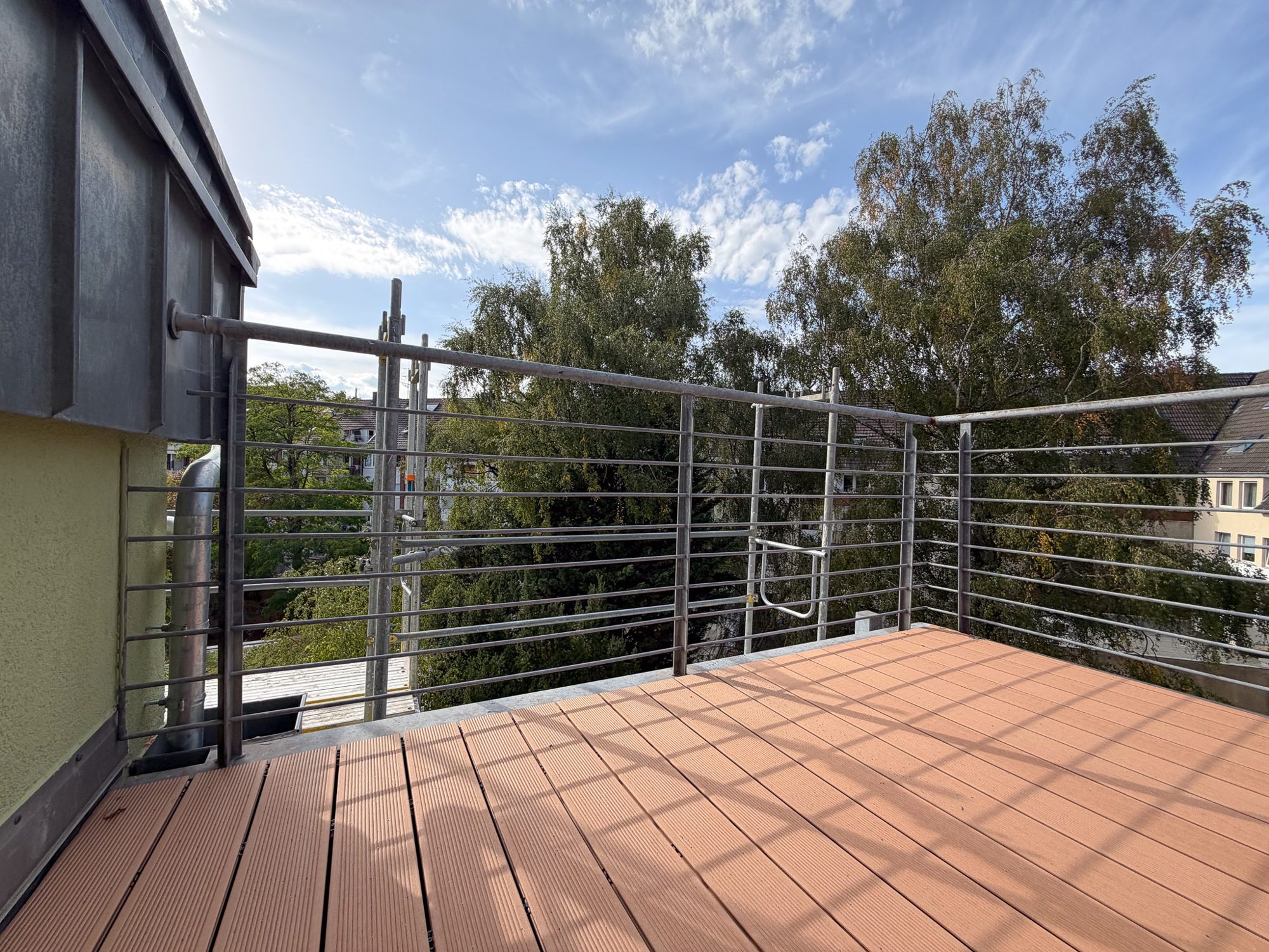 Immobilienangebot - Düsseldorf - Alle - Düsseldorf-Oberbilk: Charmante 2-Zimmer-Dachgeschosswohnung mit Galerieebene und Balkon!