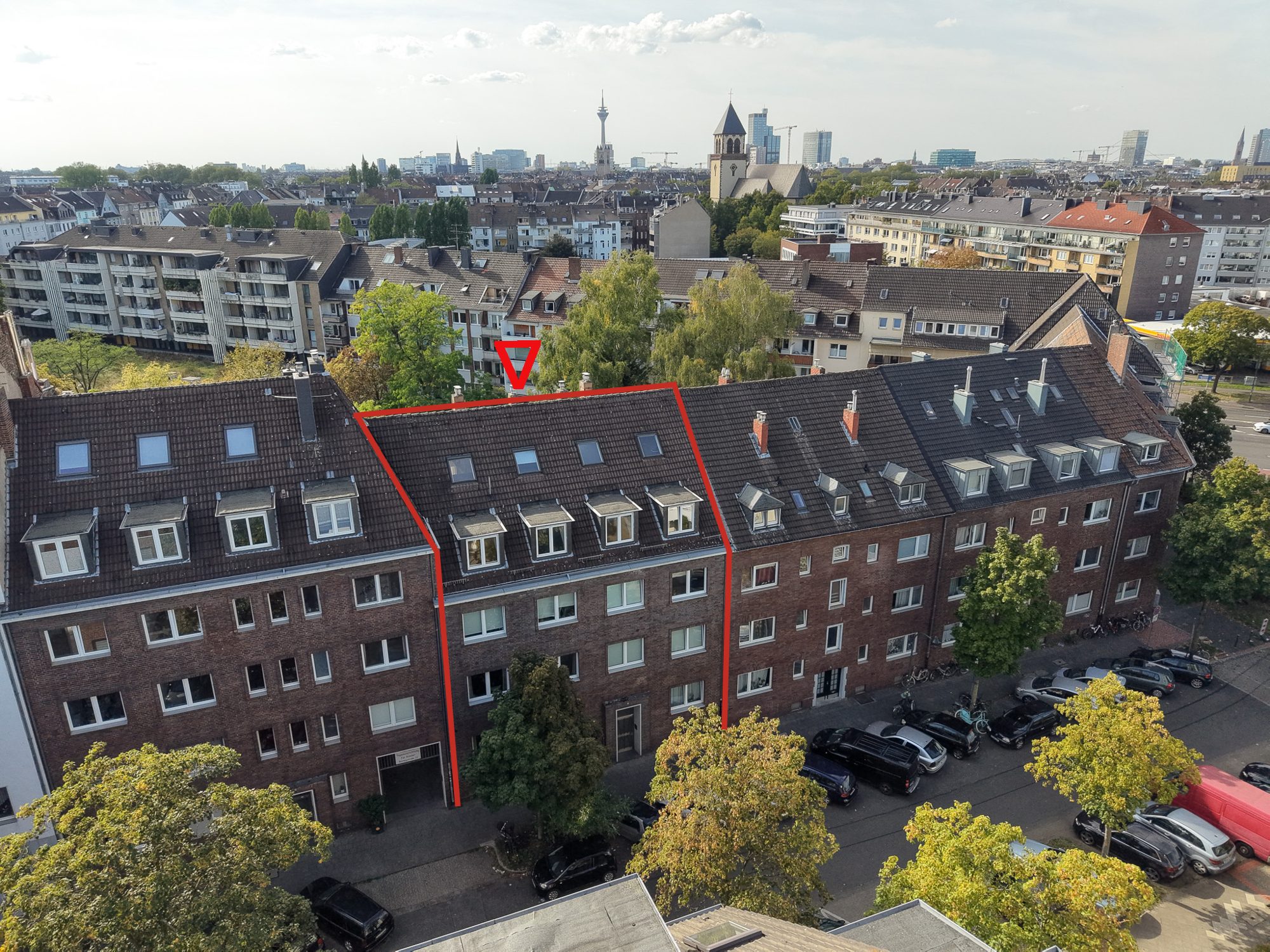Immobilienangebot - Düsseldorf - Alle - Düsseldorf-Oberbilk: Charmante 2-Zimmer-Dachgeschosswohnung zuzüglich Galerieebene und Balkon!