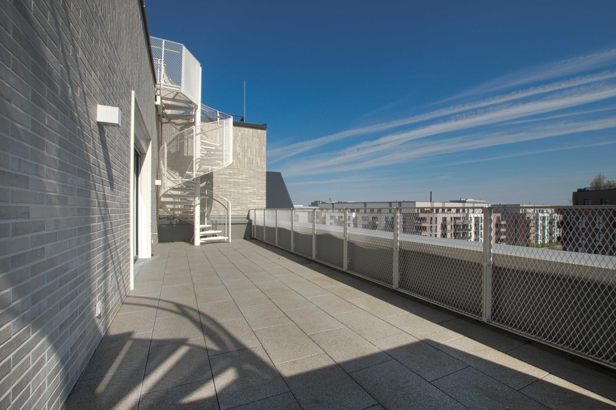 Immobilienangebot - Düsseldorf - Alle - Düsseldorf-Derendorf: Penthouse mit Einbauküche im Quartier maxfrei – Großzügig Wohnen mit Weitblick