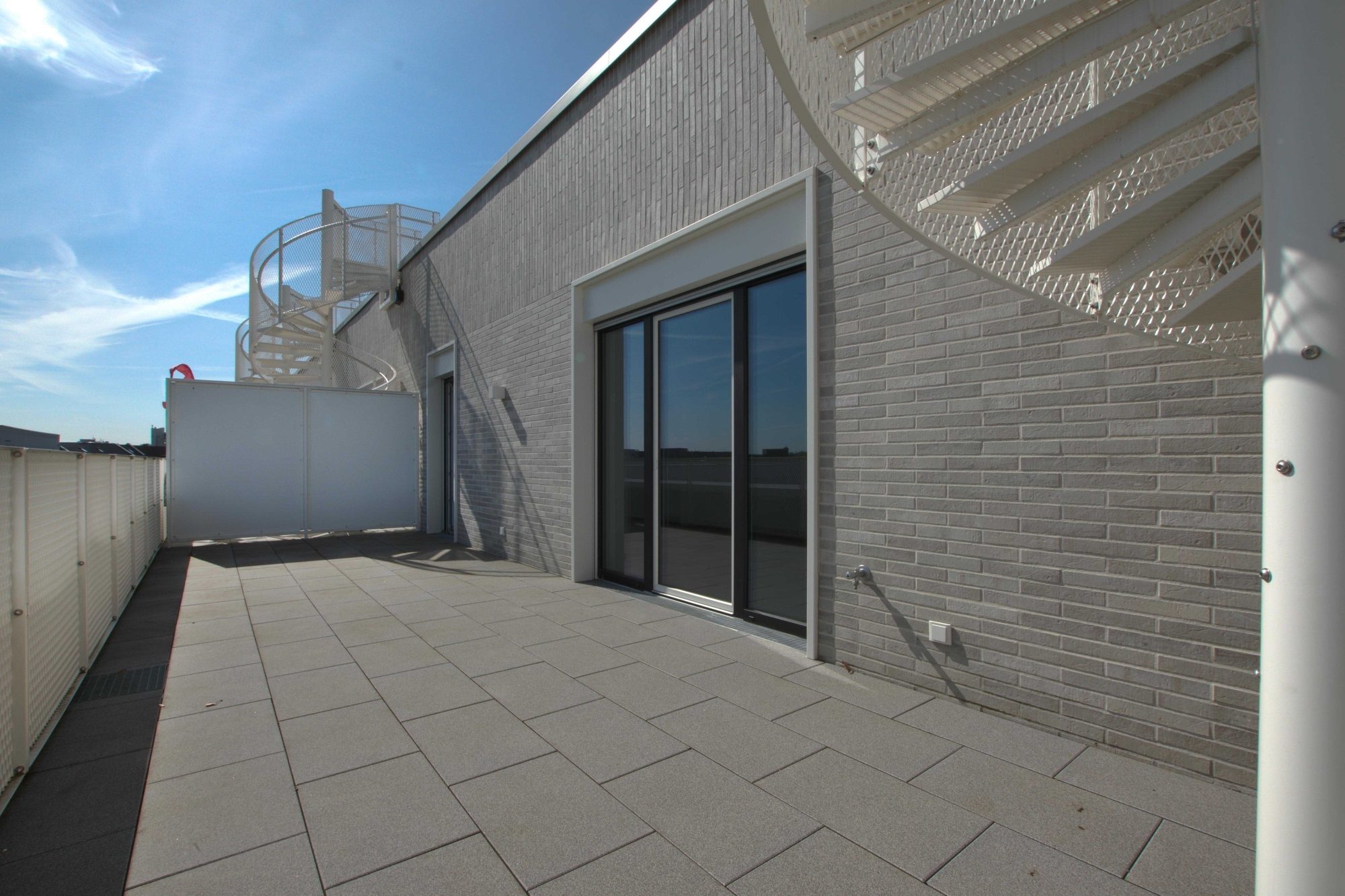 Immobilienangebot - Düsseldorf - Alle - Düsseldorf-Derendorf: Penthouse mit Einbauküche im Quartier maxfrei – Großzügig Wohnen mit Weitblick