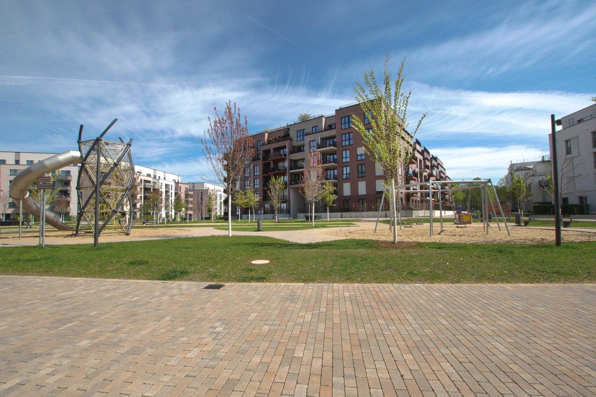 Immobilienangebot - Düsseldorf - Alle - Düsseldorf-Derendorf: Penthouse mit Einbauküche im Quartier maxfrei – Großzügig Wohnen mit Weitblick