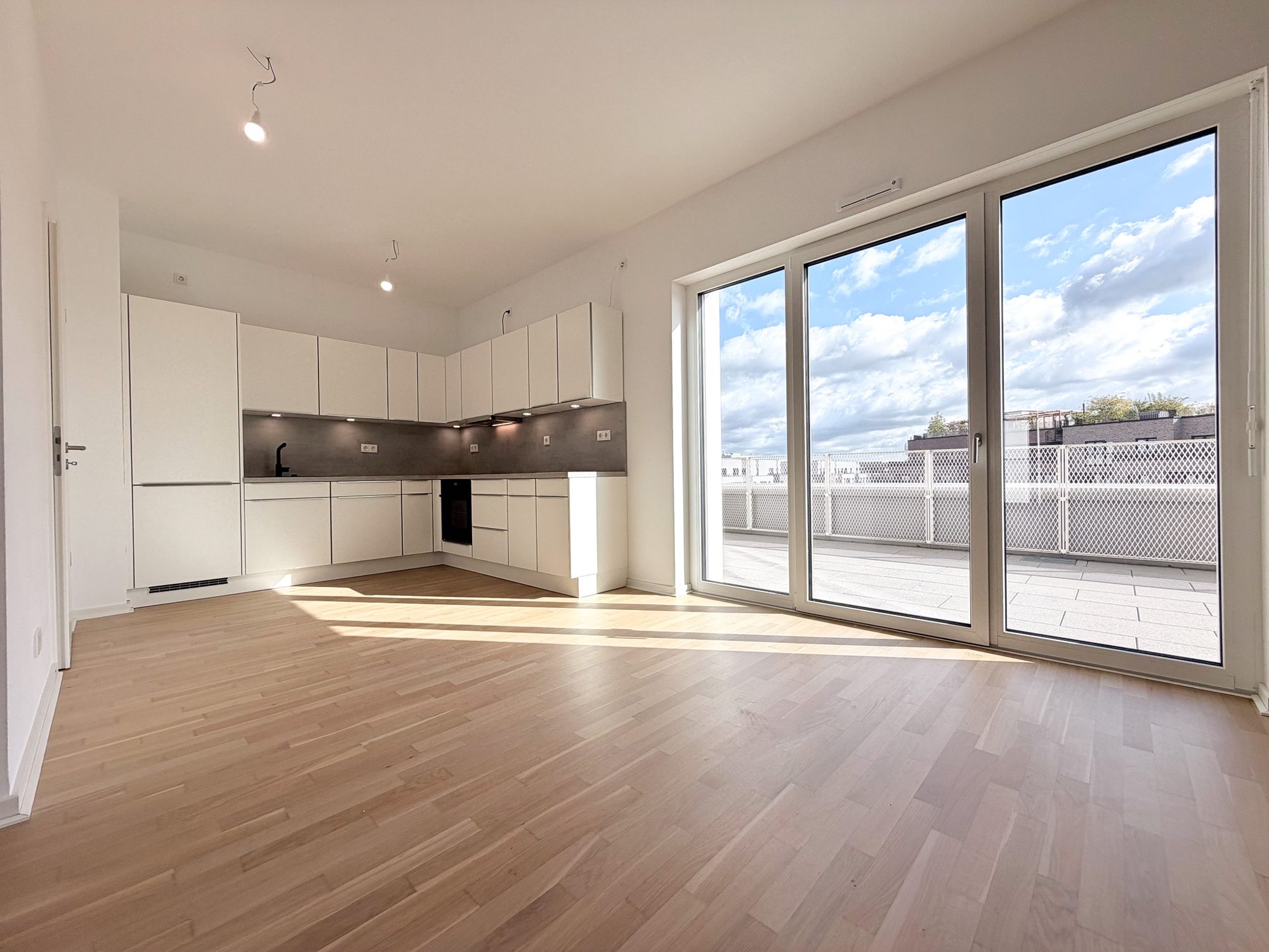 Immobilienangebot - Düsseldorf - Alle - Düsseldorf-Derendorf: Penthouse mit Einbauküche im Quartier maxfrei – Großzügig Wohnen mit Weitblick