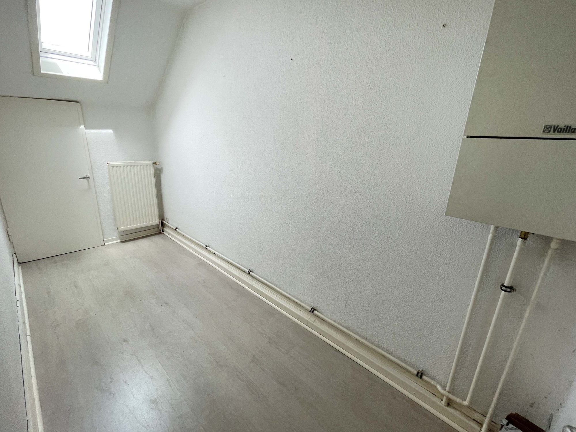 Immobilienangebot - Düsseldorf / Eller - Alle - Eller: Altbau mit Charme – Mehrfamilienhaus mit 3 Wohneinheiten und Entwicklungspotenzial!