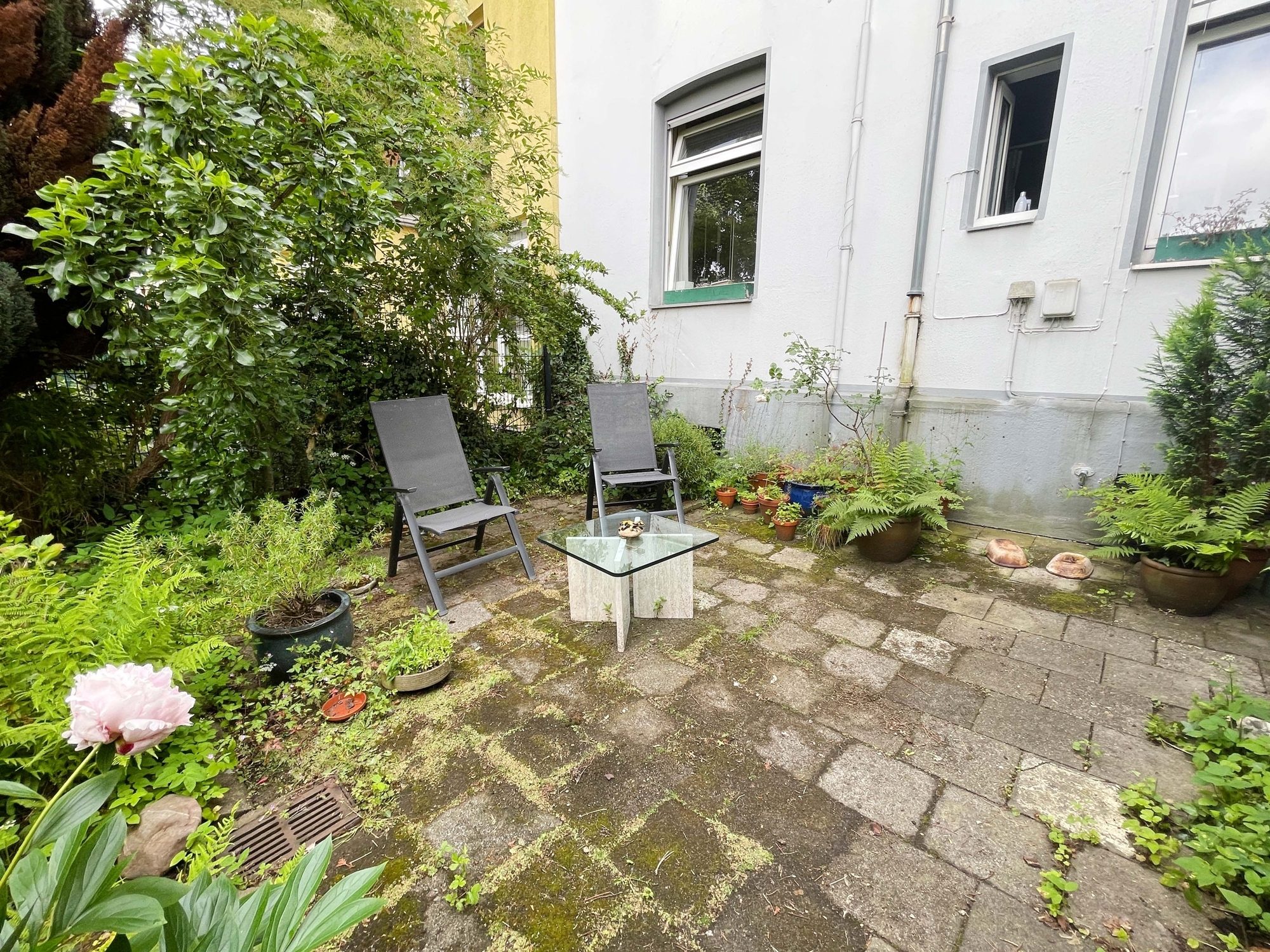 Immobilienangebot - Düsseldorf / Eller - Alle - Eller: Altbau mit Charme – Mehrfamilienhaus mit 3 Wohneinheiten und Entwicklungspotenzial!