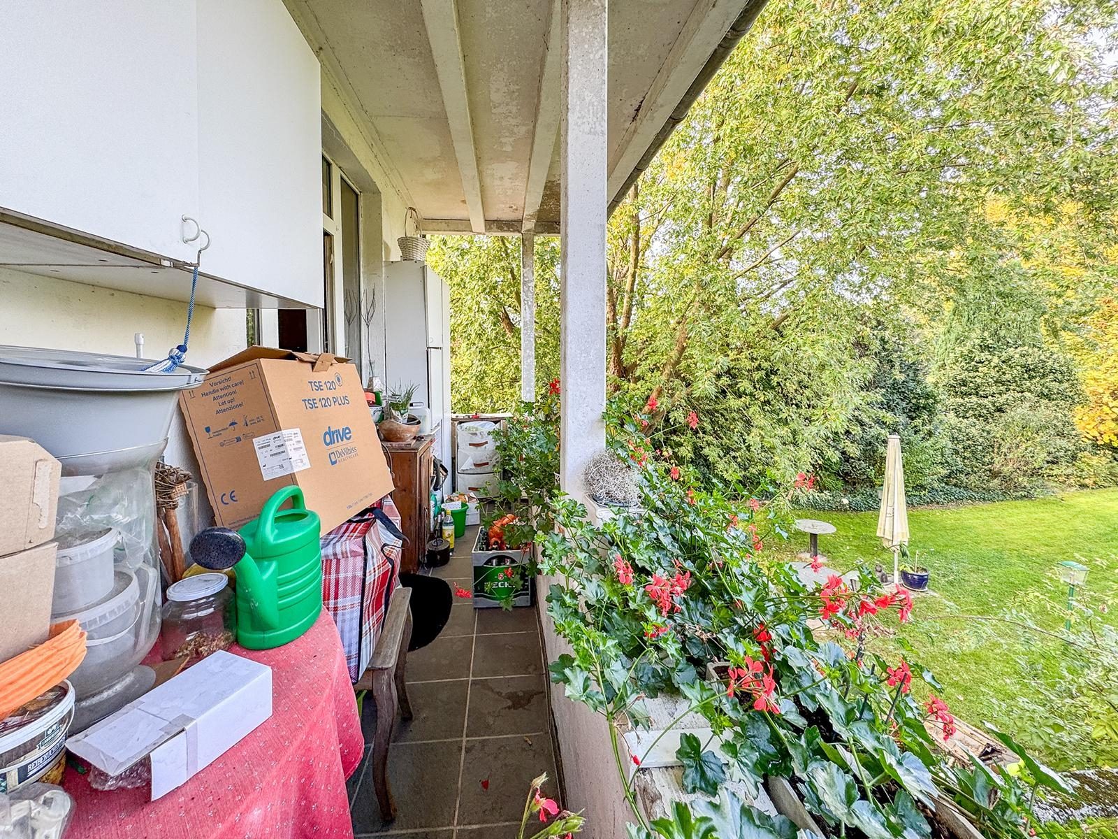 Immobilienangebot - Jüchen - Alle - Jüchen-Hochneukirch: Wohn- und Geschäftshaus mit Entwicklungspotenzial auf großzügigem Grundstück