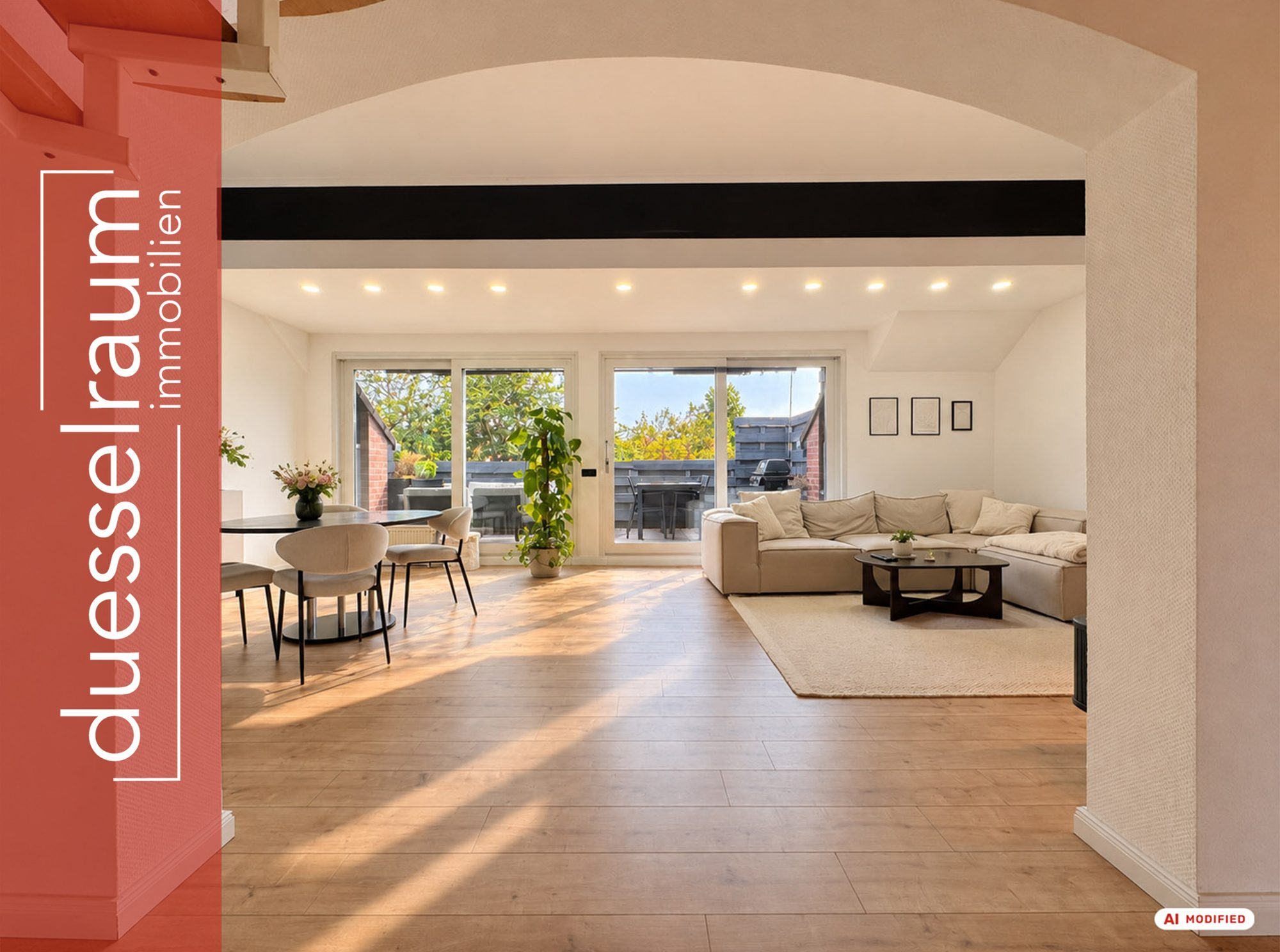 Immobilienangebot - Düsseldorf - Alle - Eller: Wohnen mit Weitblick - Großzügige Dachgeschosswohnung mit Galerie und drei Balkonen