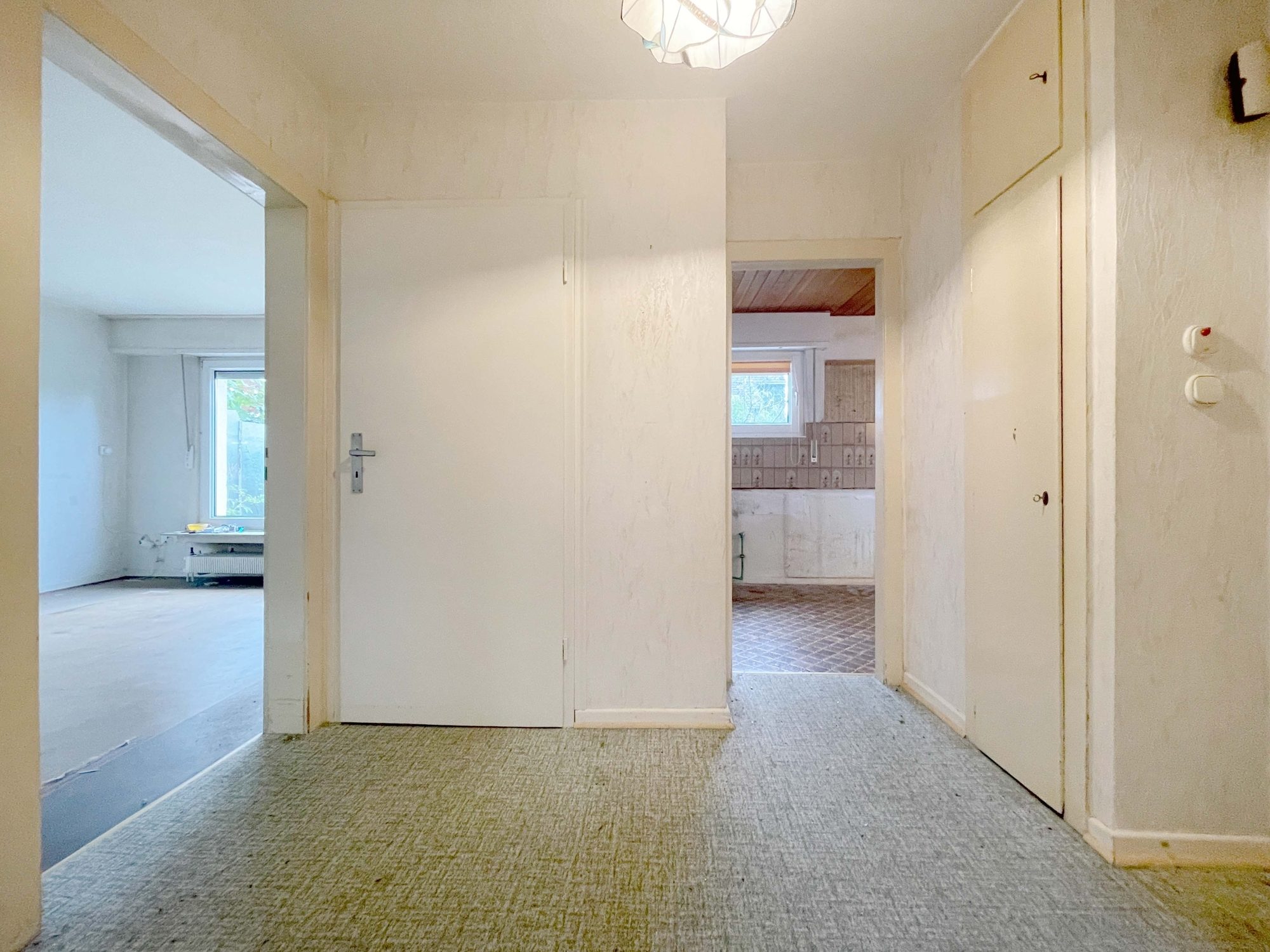 Immobilienangebot - Düsseldorf - Alle - Gestalten Sie Ihr neues Zuhause: Zweifamilienhaus mit Garten und Garage in Düsseldorf-Gerresheim!