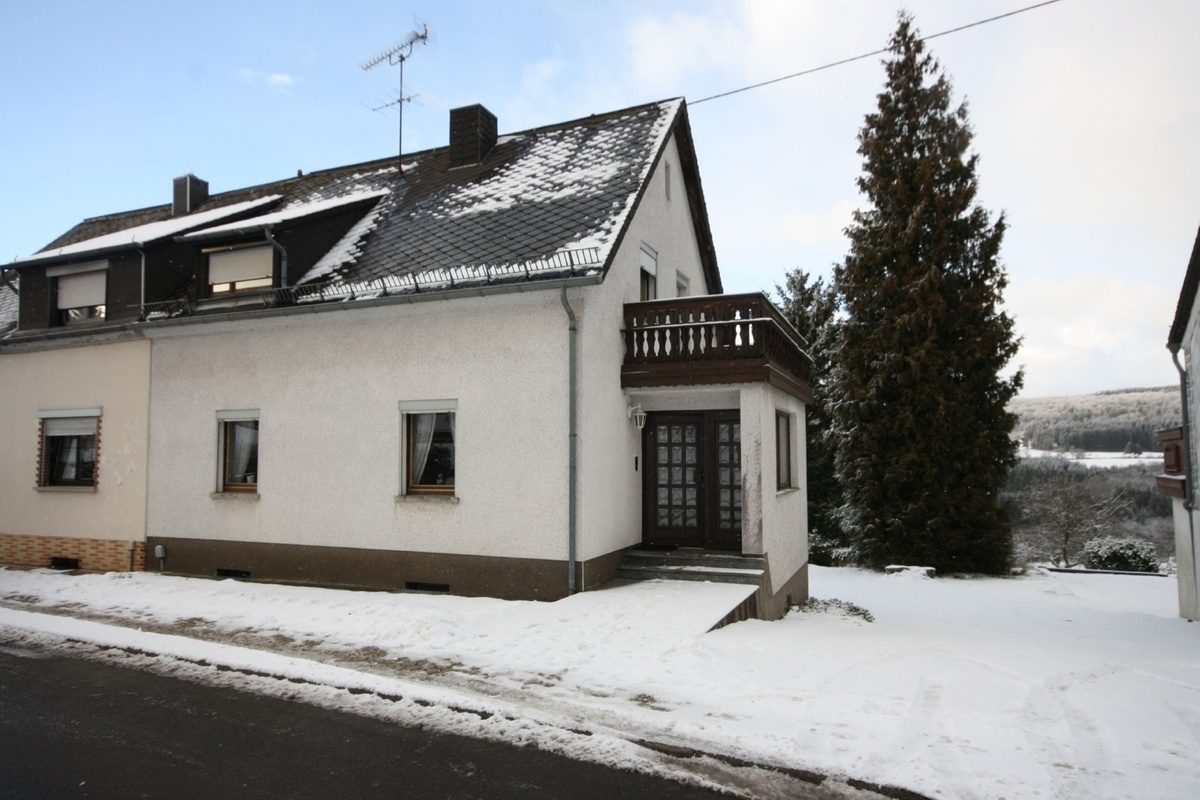 Volksbank Trier Eifel Immobilien GmbH - Immobilienangebot - Neuhütten - Alle - Freier Blick ins Grüne - Das ideale Zuhause für Ihre Familie
