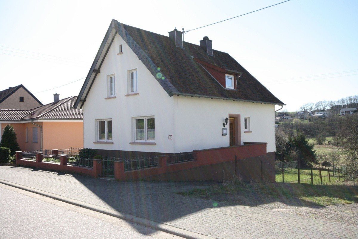 Volksbank Trier Eifel Immobilien GmbH - Immobilienangebot - Wadern-Buweiler - Alle - Dieses Haus wird Ihnen gefallen