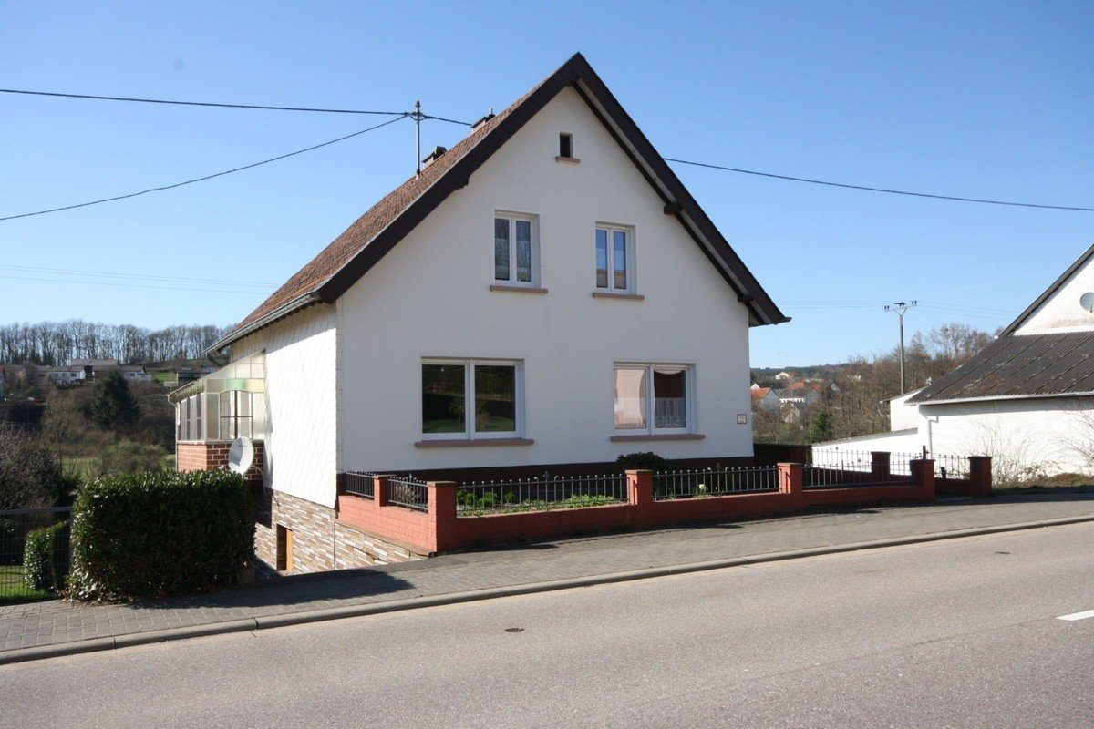Volksbank Trier Eifel Immobilien GmbH - Immobilienangebot - Wadern-Buweiler - Alle - Dieses Haus wird Ihnen gefallen