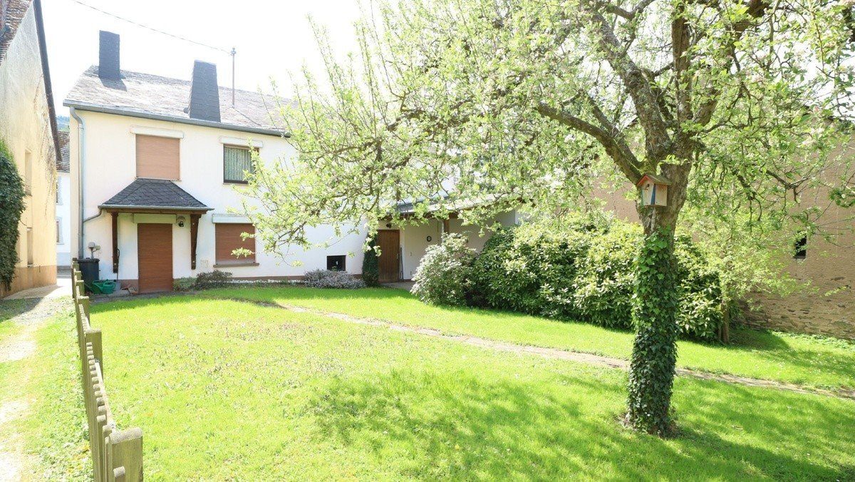 Volksbank Trier Eifel Immobilien GmbH - Immobilienangebot - Mertesdorf - Alle - Renovierungsbedürftiges Bauernhaus im oberen Teil von Mertesdorf