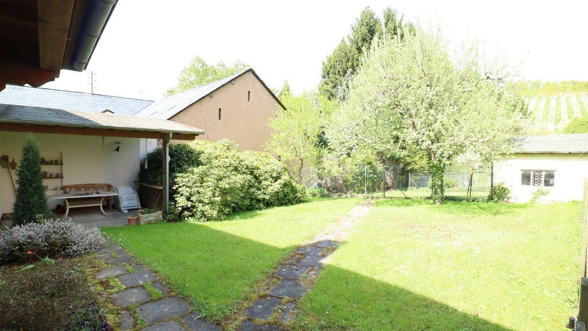 Volksbank Trier Eifel Immobilien GmbH - Immobilienangebot - Mertesdorf - Alle - Renovierungsbedürftiges Bauernhaus im oberen Teil von Mertesdorf