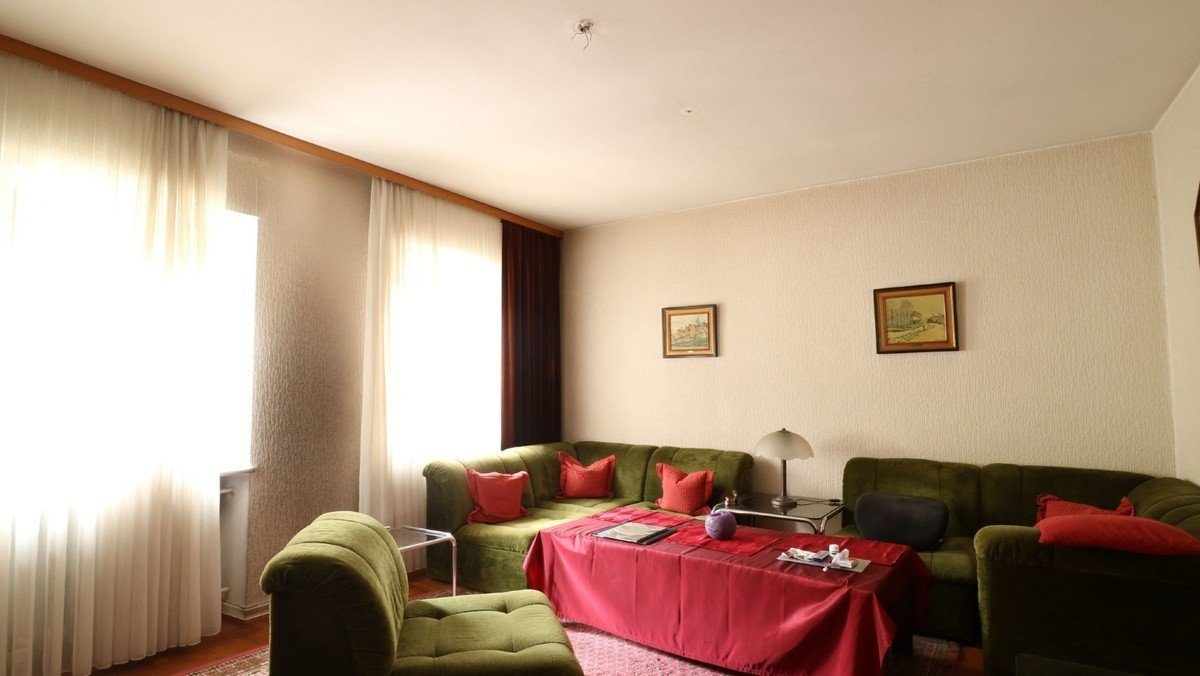Volksbank Trier Eifel Immobilien GmbH - Immobilienangebot - Kasel - Alle - Wohnen mit traumhaftem Blick auf die Weinberge