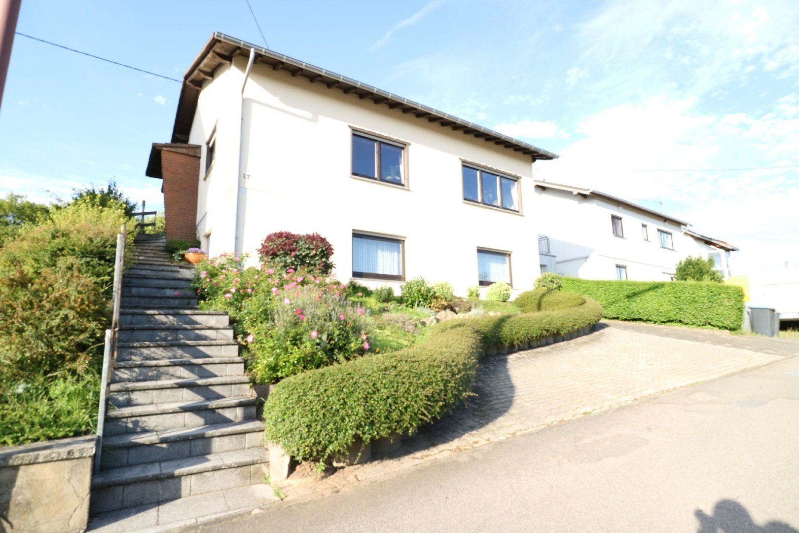 Volksbank Trier Eifel Immobilien GmbH - Immobilienangebot - Newel - Einfamilienhaus - Wohnen mit viel Entfaltungsspielraum
