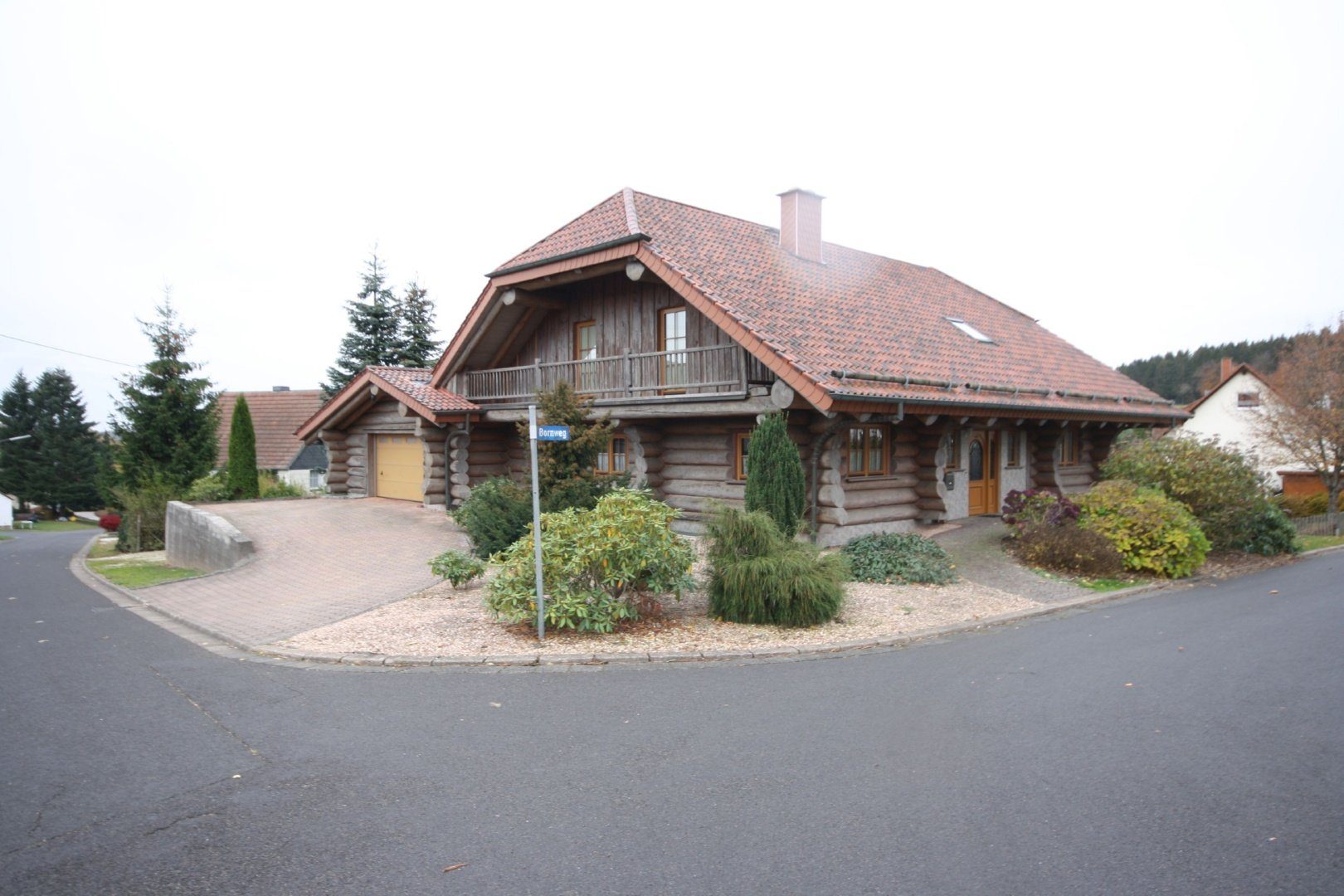 Volksbank Trier Eifel Immobilien GmbH - Immobilienangebot - Malborn - Einfamilienhaus - Kein Haus von der Stange – Wohnidylle am Fuße des Erbeskopf