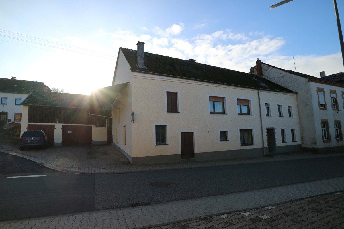 Volksbank Trier Eifel Immobilien GmbH - Immobilienangebot - Irsch - Alle - Wohnen und Gewerbe - Ein Haus mit vielen Möglichkeiten