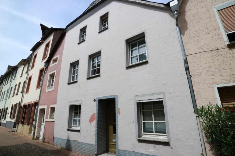 Volksbank Trier Eifel Immobilien GmbH - Immobilienangebot - Saarburg - Alle - Gemütliches Häuschen wartet auf liebevolle Neugestaltung