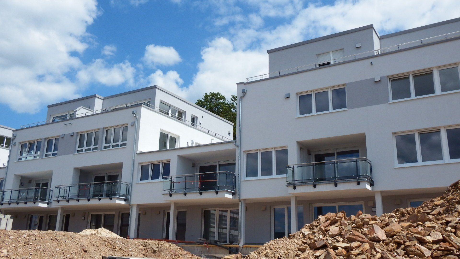 Volksbank Trier Eifel Immobilien GmbH - Immobilienangebot - Trier - Erdgeschosswohnung - In den letzten Zügen der Fertigstellung - Exklusives Wohnen mit Aussicht auf Trier in Waldrandlage