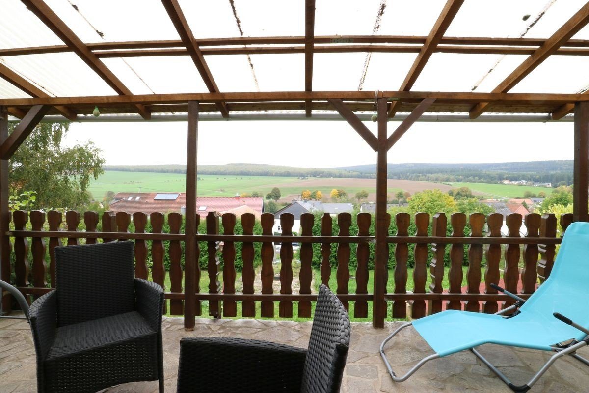 Volksbank Trier Eifel Immobilien GmbH - Immobilienangebot - Zerf - Alle - Ruhe und Aussicht – hier greif ich zu