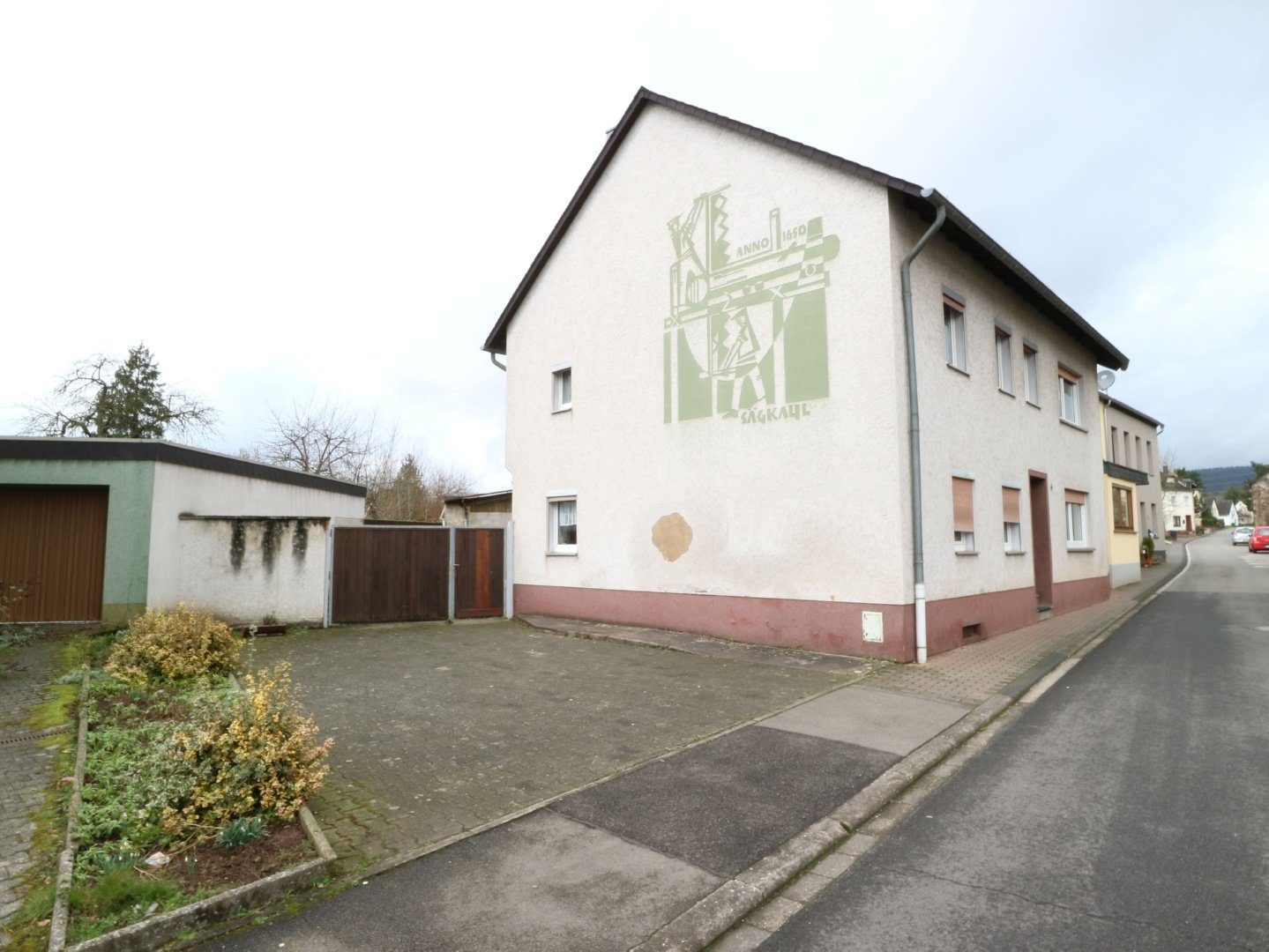 Volksbank Trier Eifel Immobilien GmbH - Immobilienangebot - Schweich - Einfamilienhaus - Wenig Geld für viel Natur