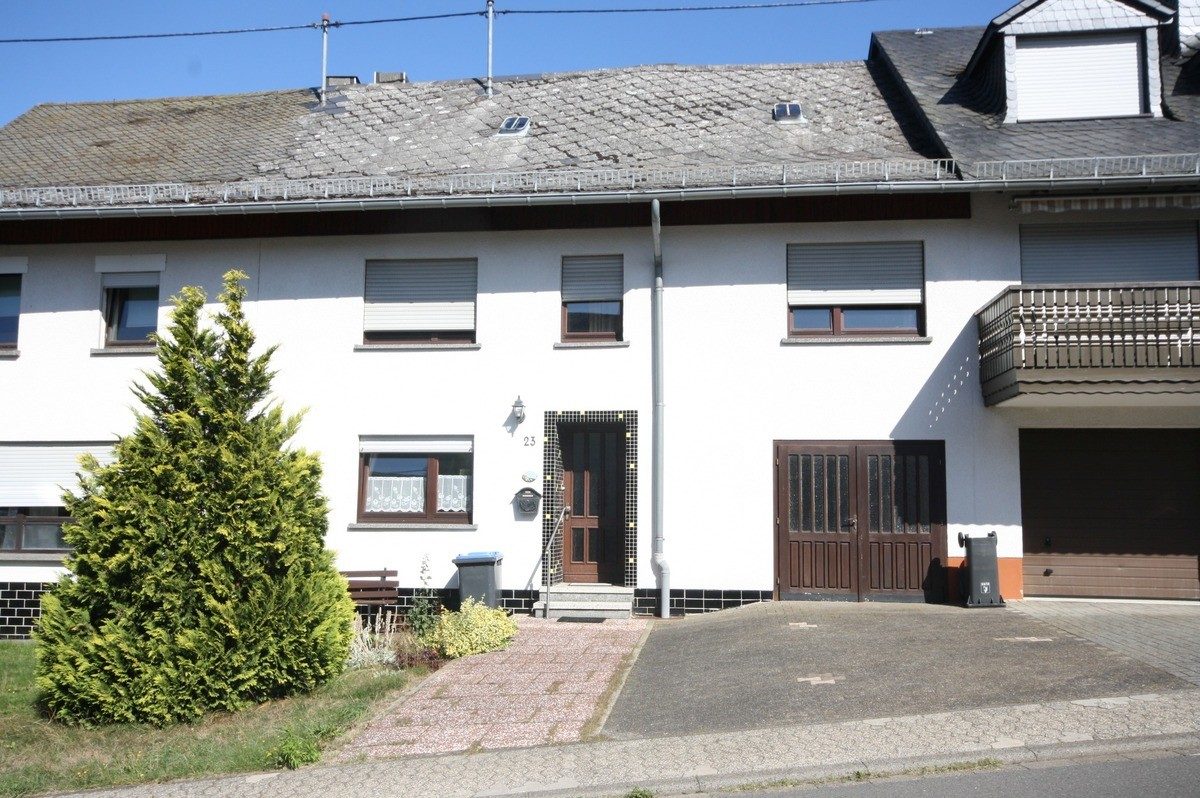 Volksbank Trier Eifel Immobilien GmbH - Immobilienangebot - Geisfeld - Alle - Renovierungsbedürftiges Reihenhaus in ländlicher Lage